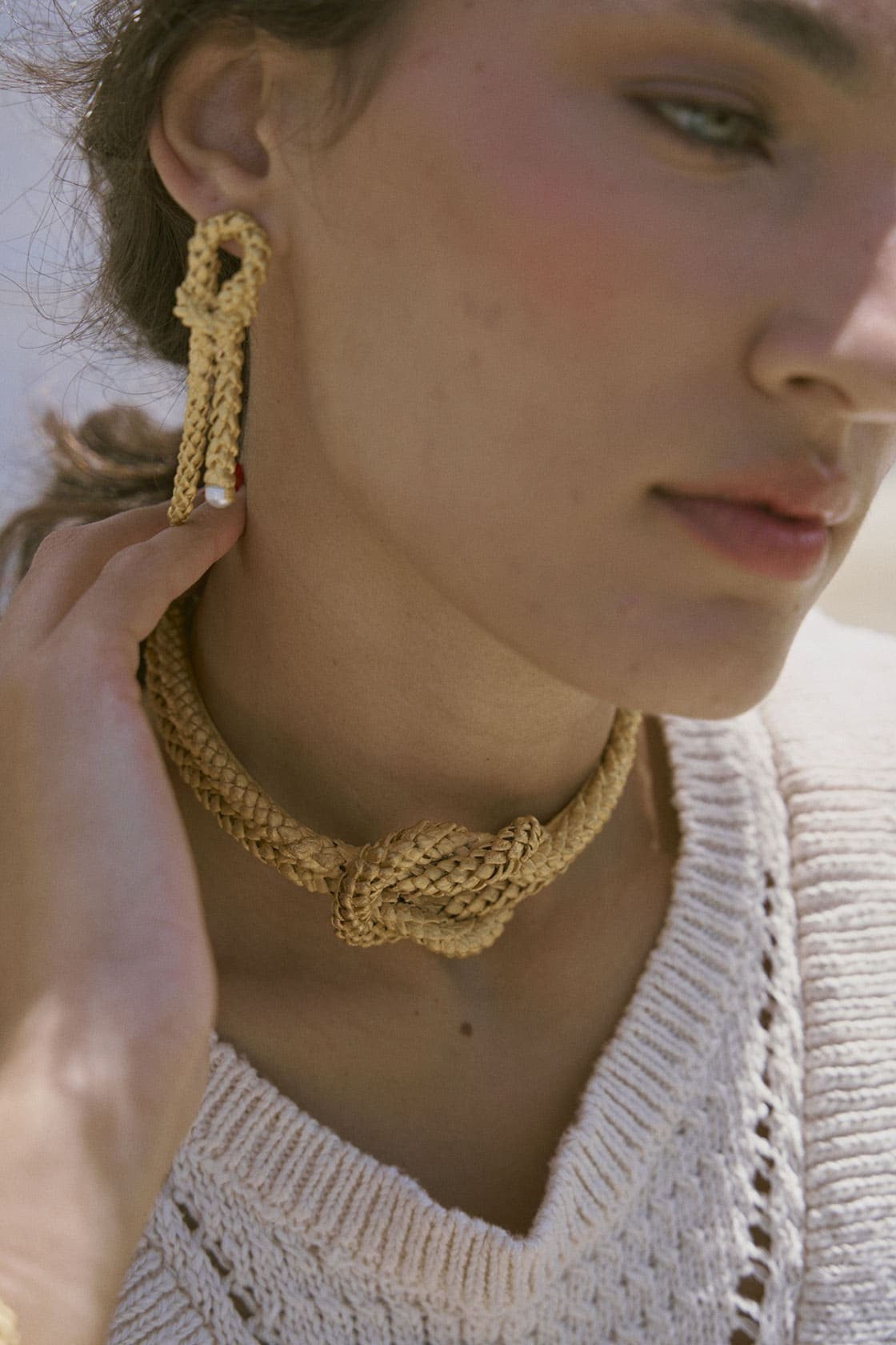 NORFOLK SAILOR KNOT STUDS AND PEARLS - imagen 2