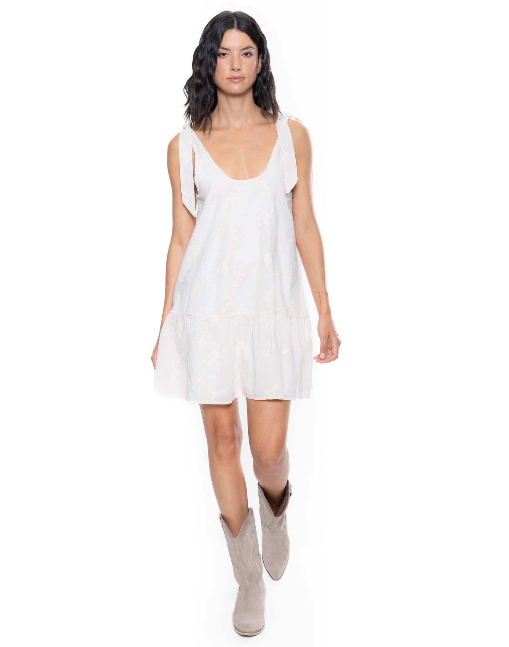 Vestido Corto Floral Con Nudo En Hombros