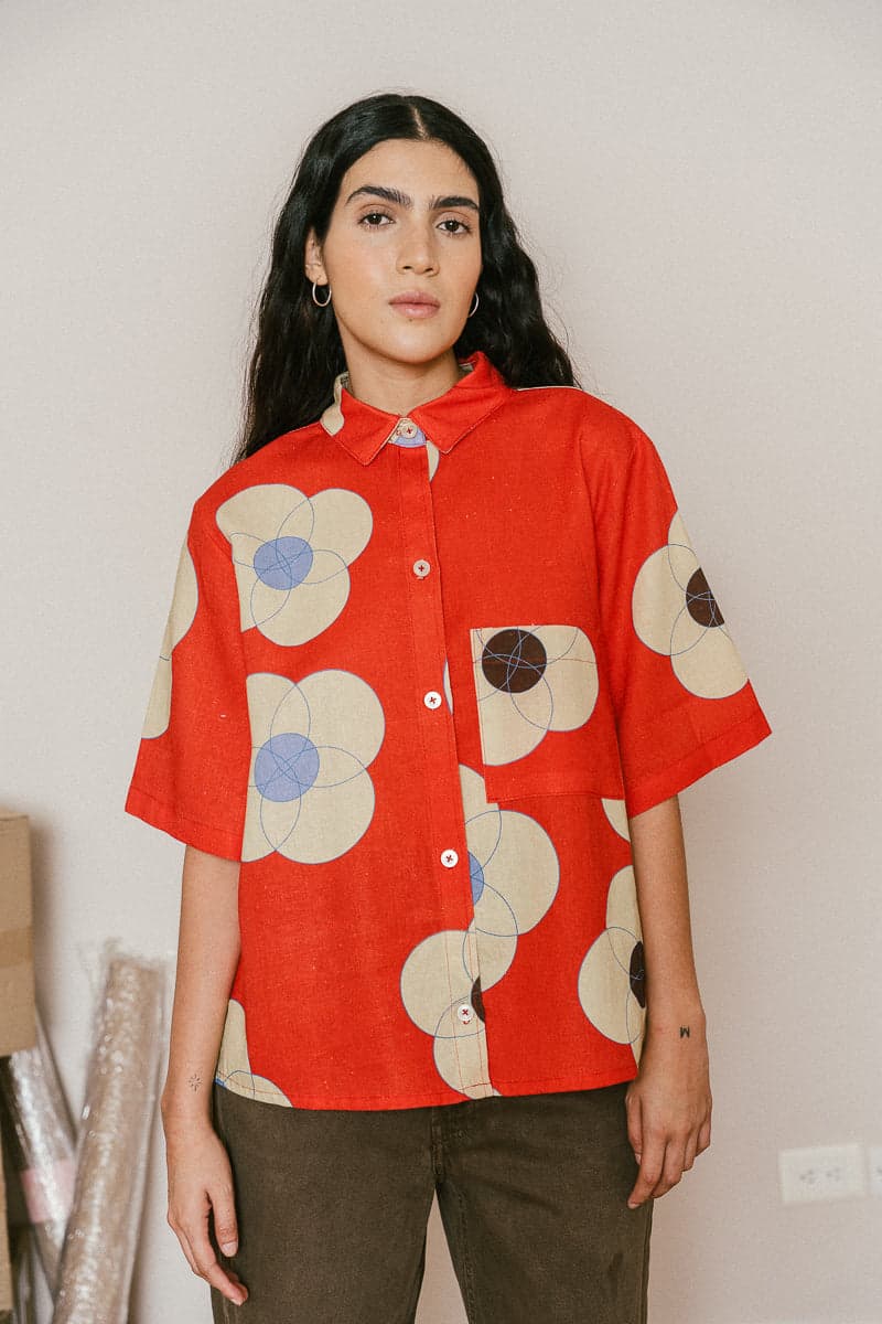 CAMISA FLORES FUEGO - UNISEX - imagen 6