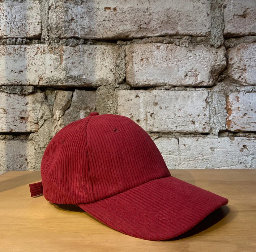 Gorra Clásica en Corduroy Para Hombre Vinotinto - imagen 2