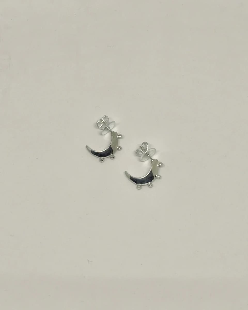 Chiqui Crescent Hoops Silver