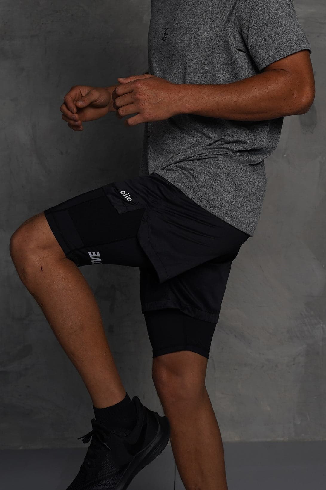 RUNNING BLACK SHORTS - imagen 3