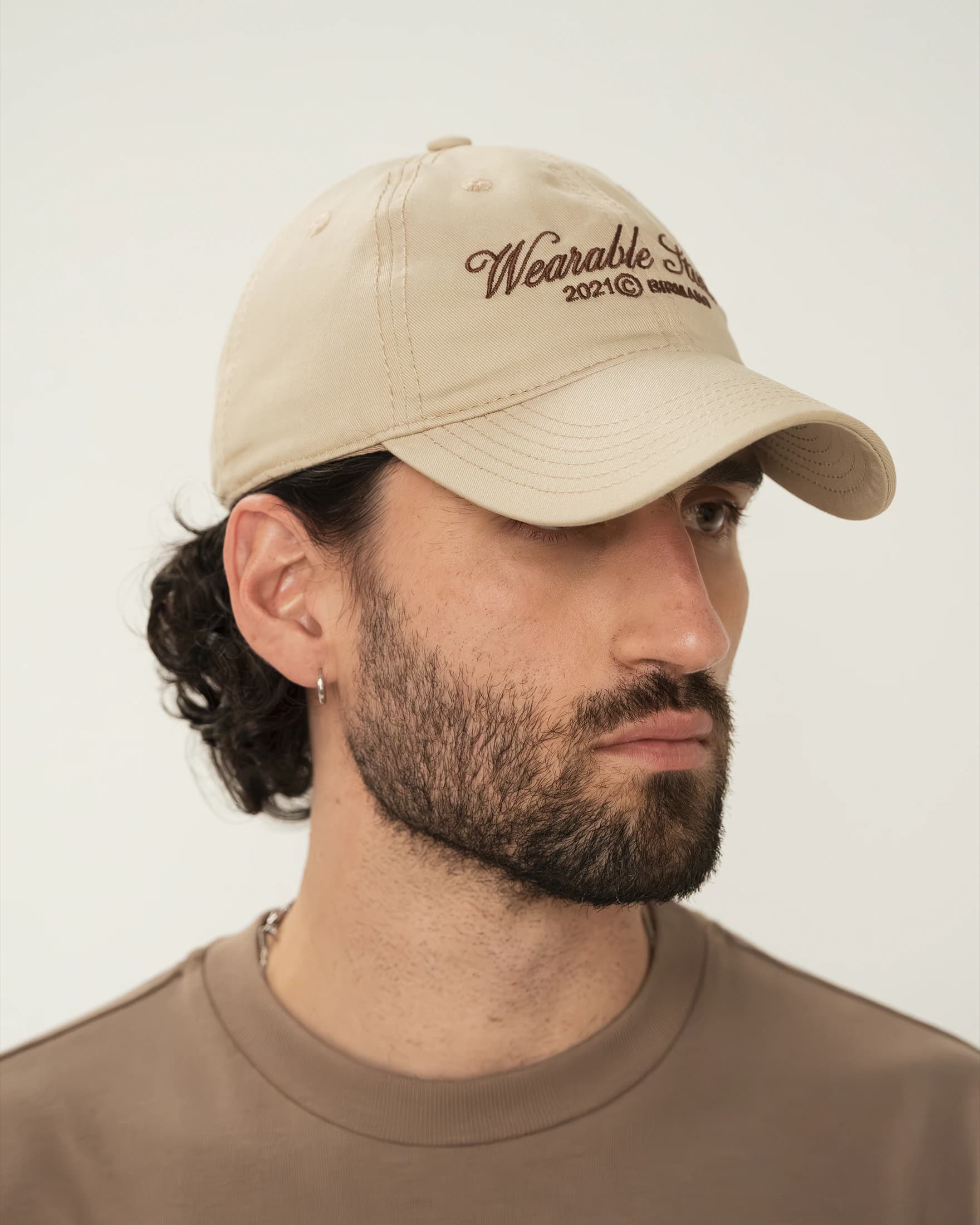 WEARABLE BEIGE CAP - imagen 3