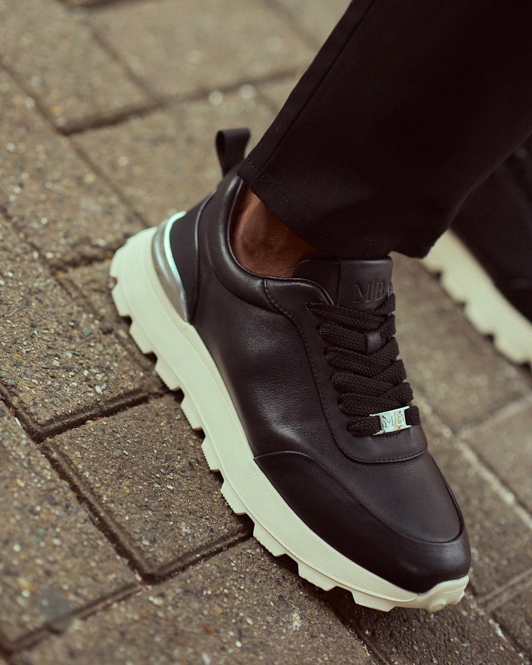 Tenis Radiant Black by Maison Botter - imagen 3