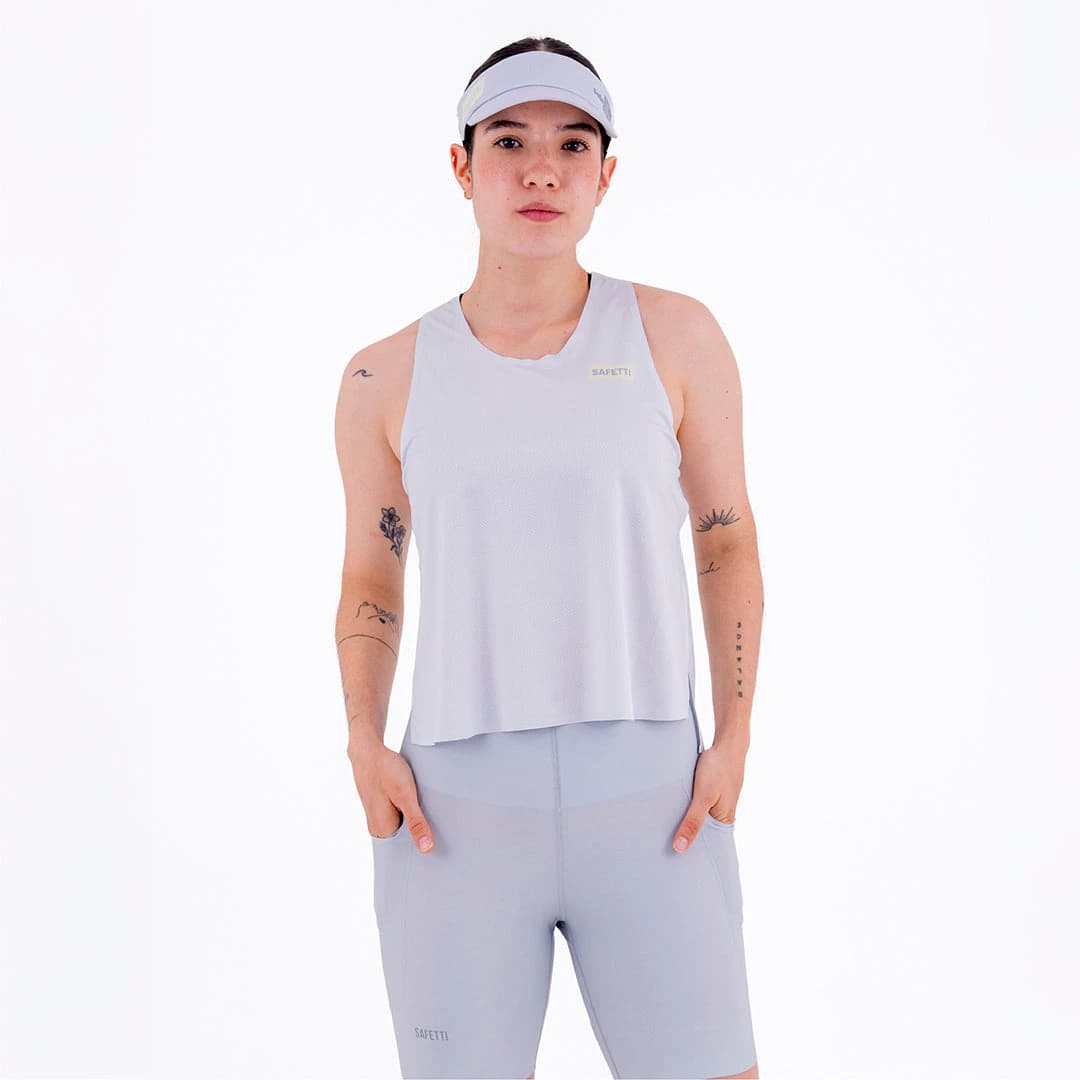 CAMISETA RUNNING MANGA SISA LEVIT GRIS CLARO PARA MUJER - imagen 1