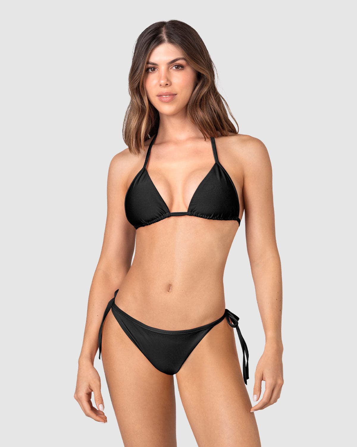 Bikini con top y panty anudables