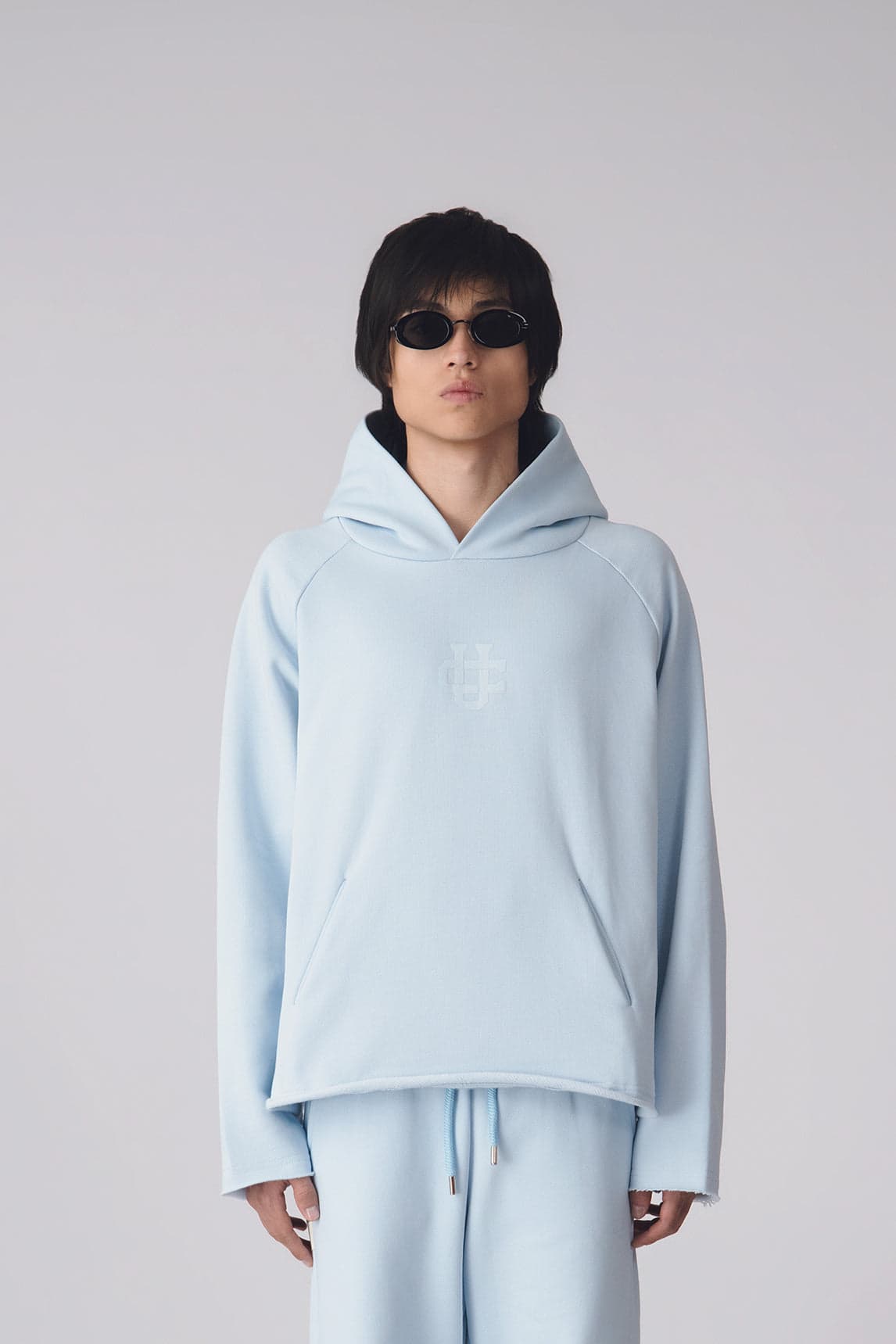 HOODIE BASICS V2 - AZUL CELESTE - imagen 4