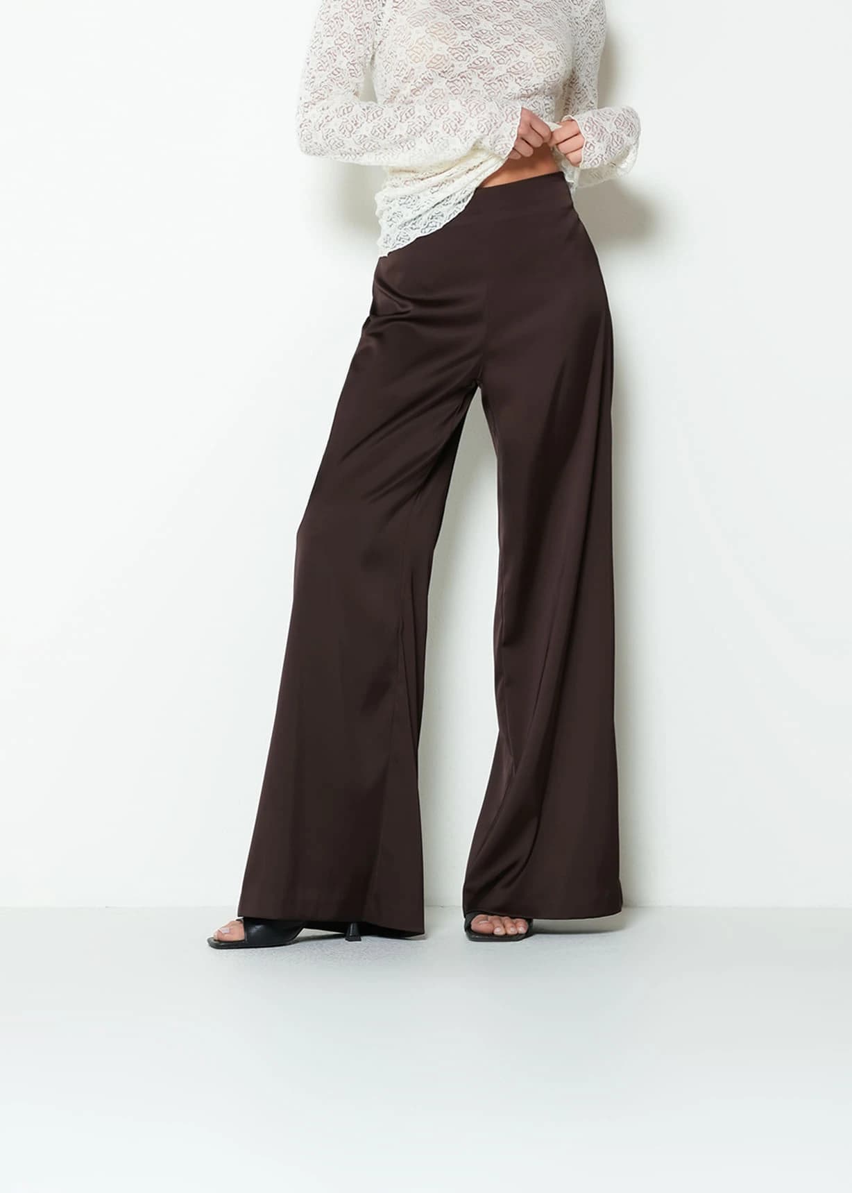 Pantalón palazzo tiro alto