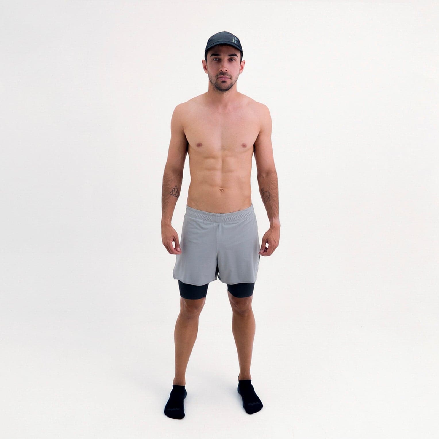 PANTALONETA RUNNING/PÁDEL BREEZE GRAY PARA HOMBRE - imagen 1