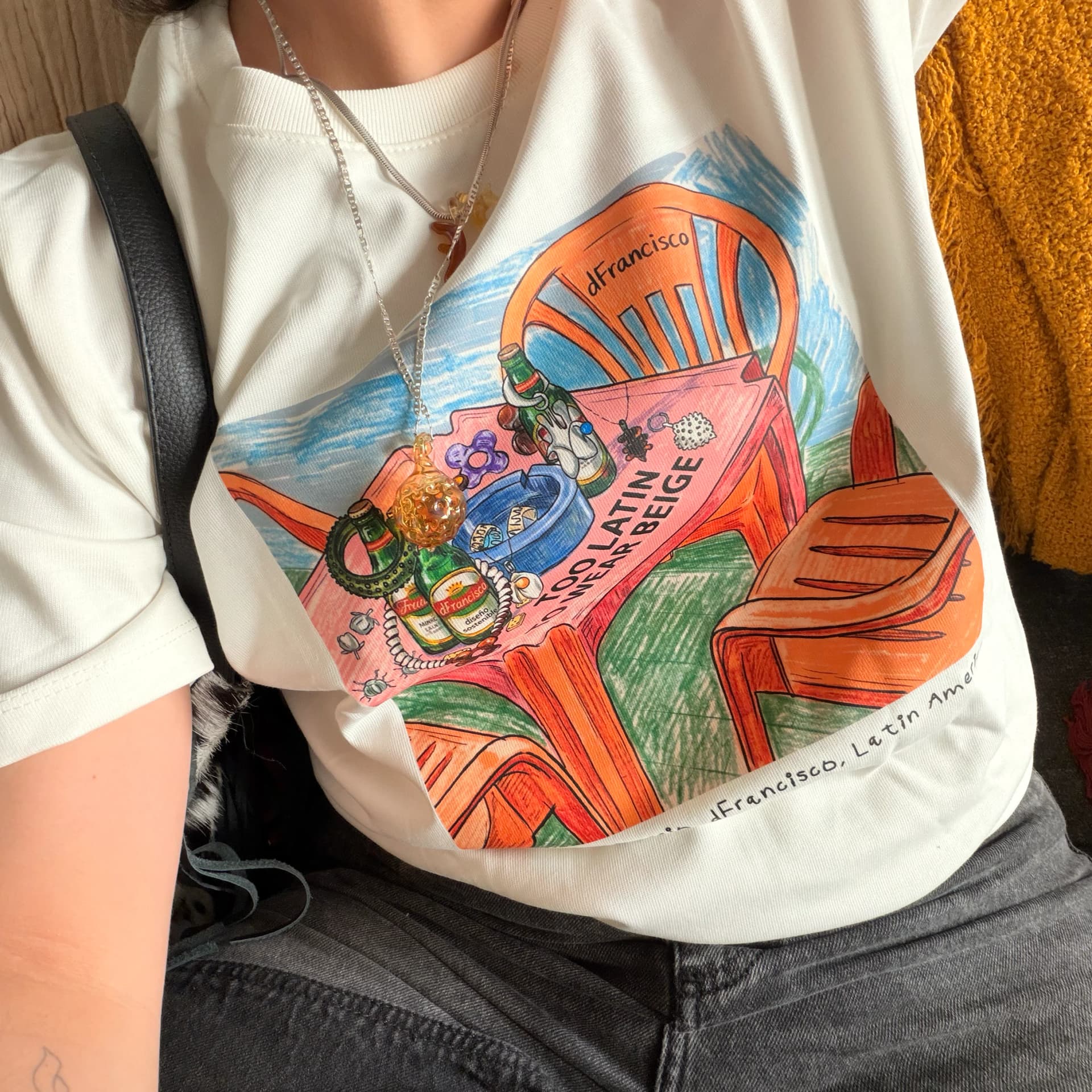 Too Latin to Wear Beige T-shirt - imagen 2
