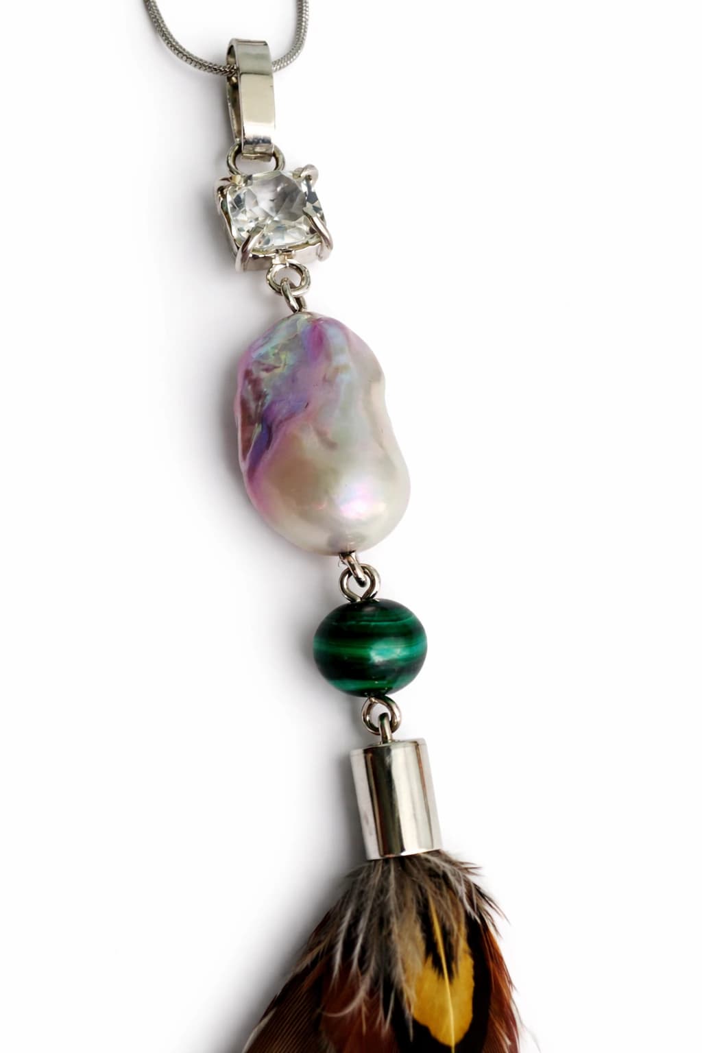 Feather of Verdant Light” Pendant - imagen 2
