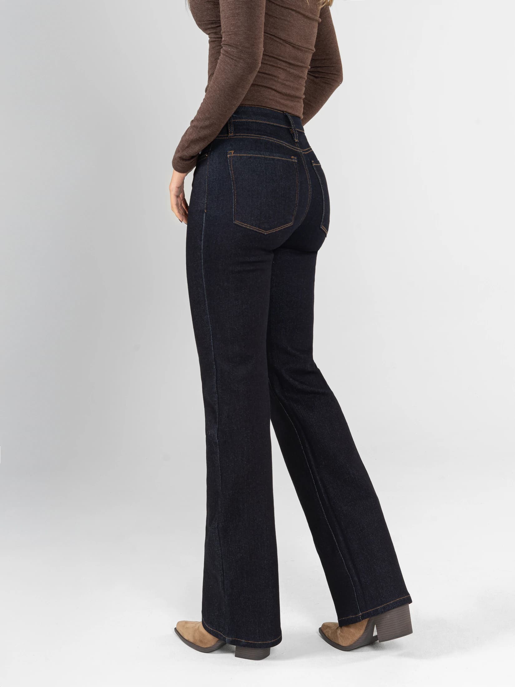 Ref: 066192 Jean straight leg, stretch, tiro alto, tono azul oscuro - imagen 2
