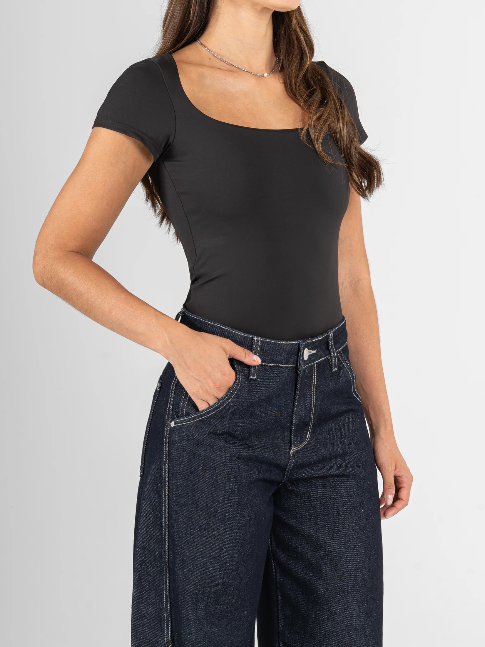 Ref: 0610701 Body manga corta, escote redondo, stretch, tono negro - imagen 3