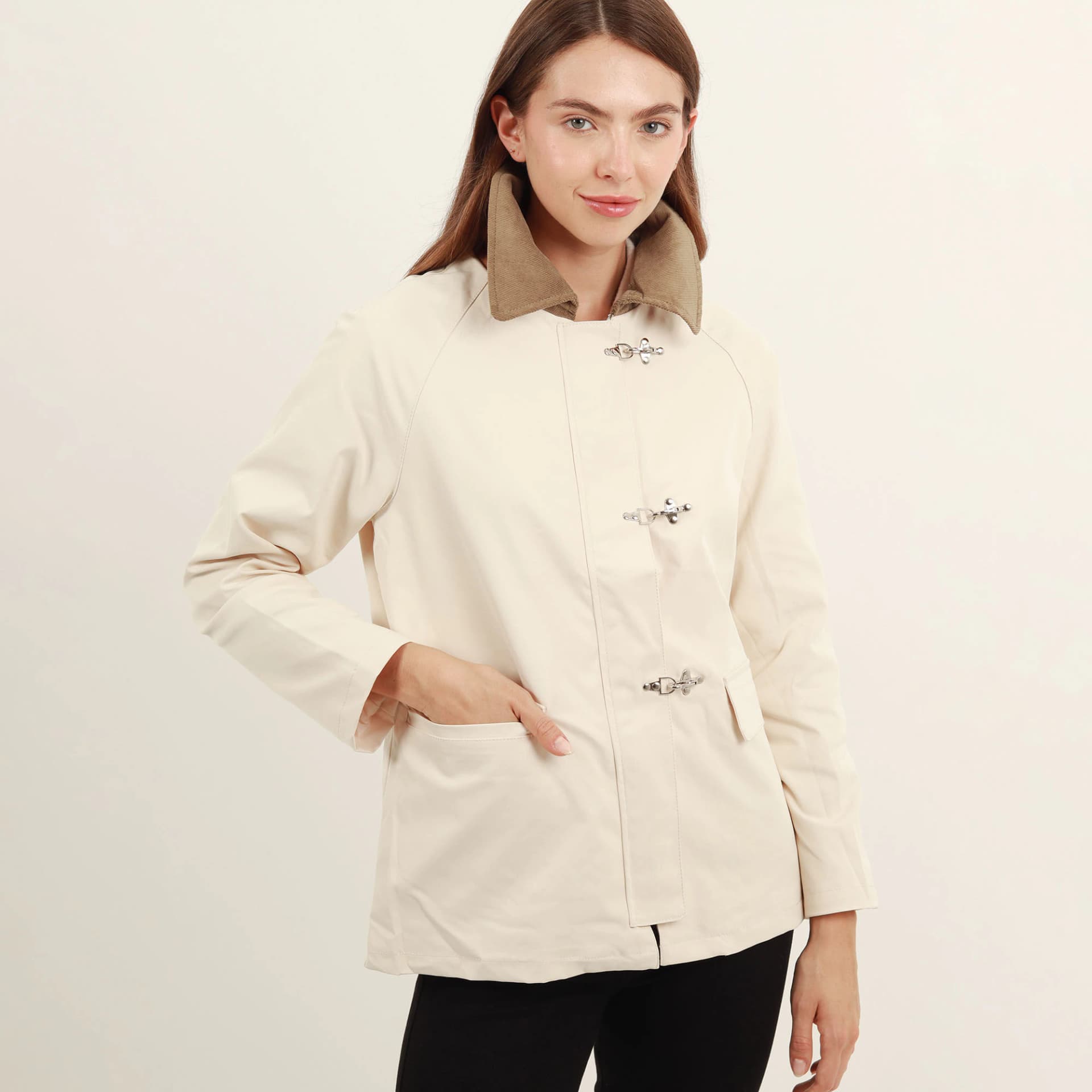 Chaqueta cazadora oversize con broches - imagen 1