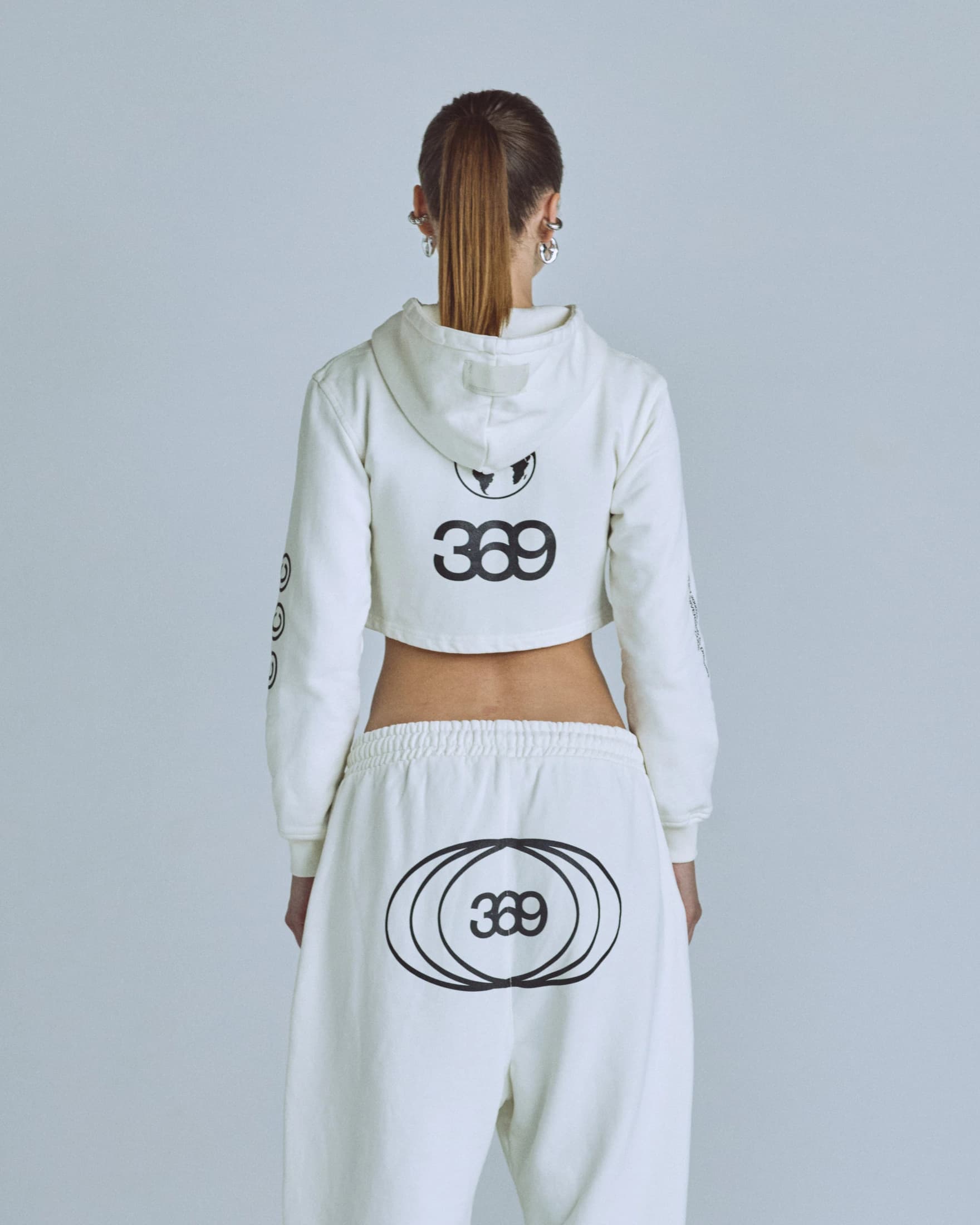 W Golden Heritage Slim Fit Zip Up Cropped Hoodie White - imagen 7