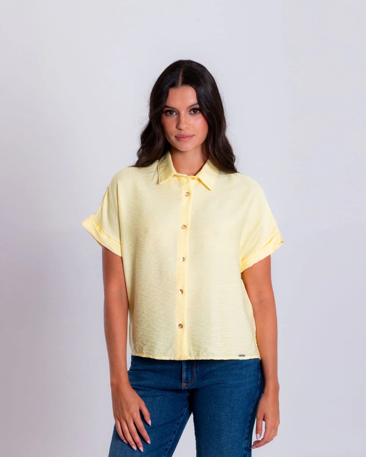 Camisa amarilla manga corta para mujer