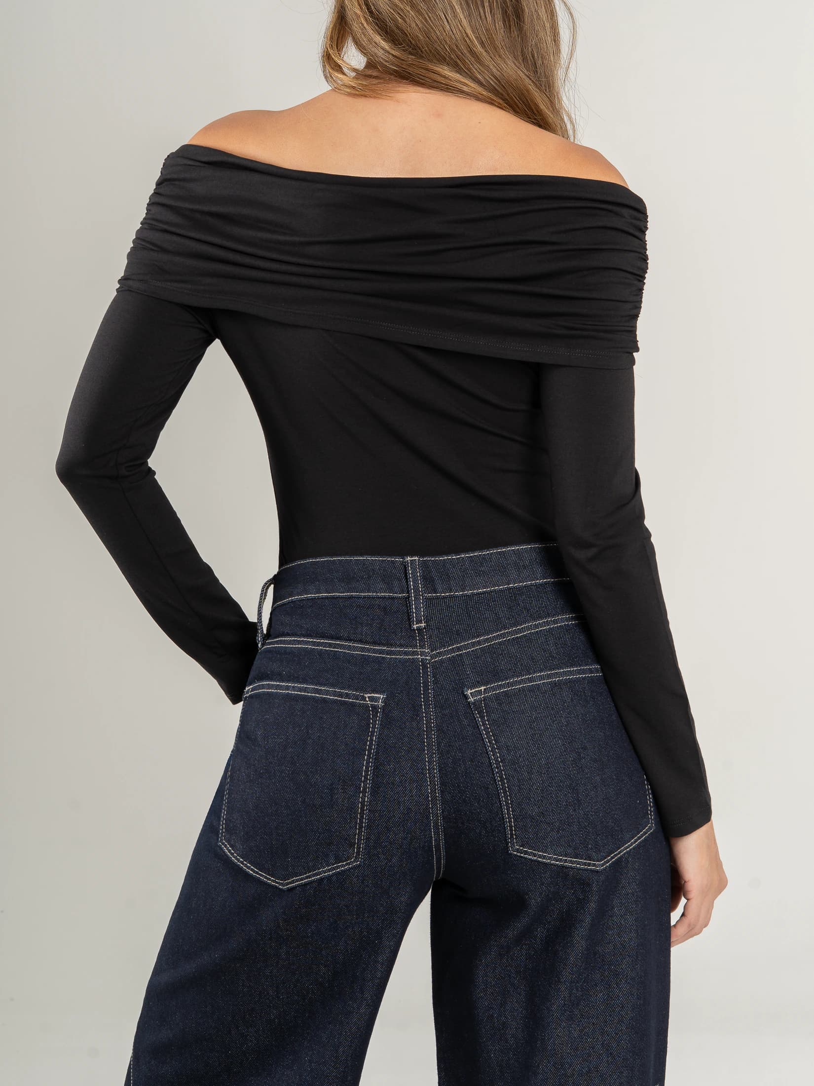 Ref: 0610640 Top straple, stretch, manga larga, tono negro - imagen 2