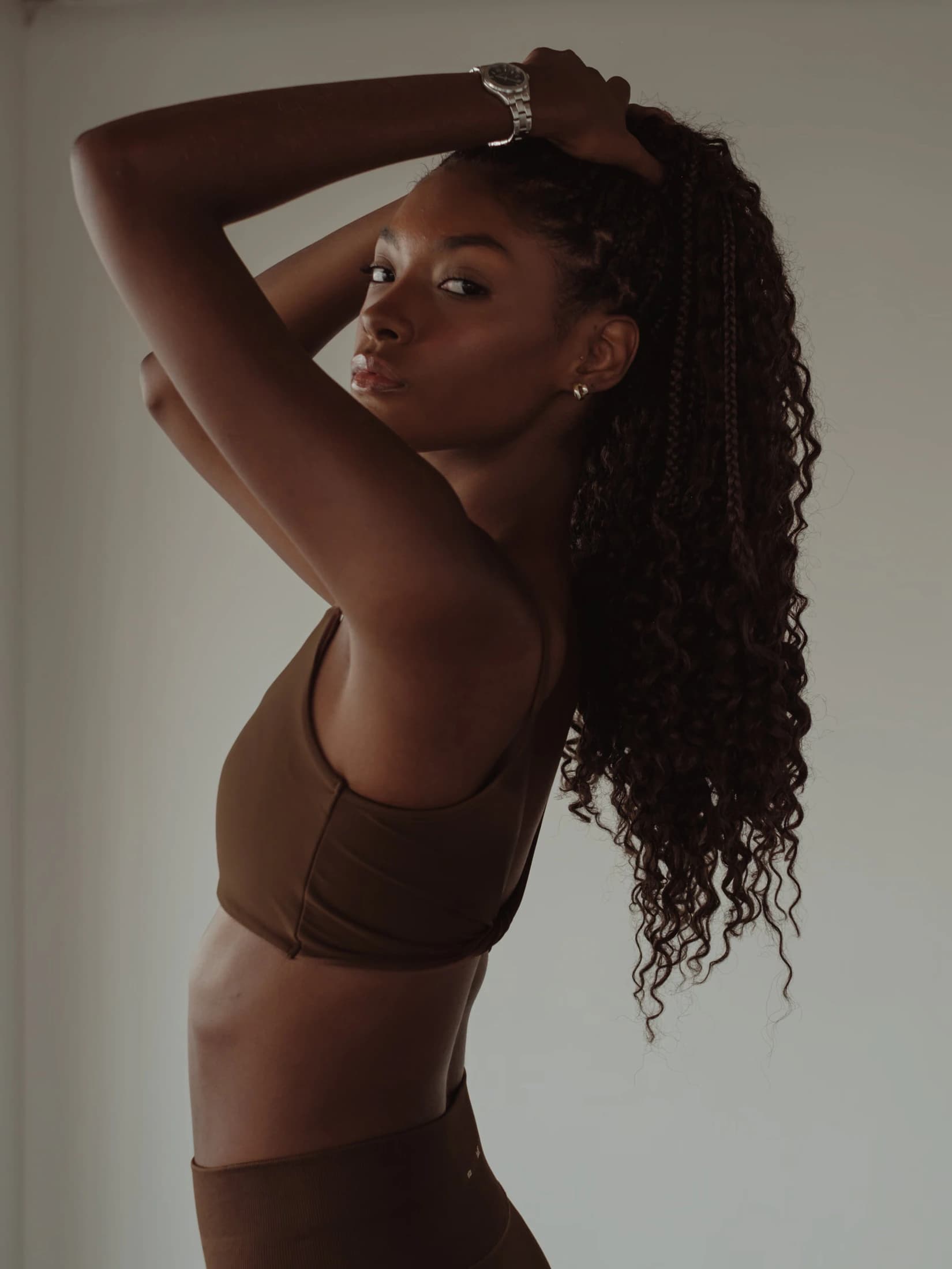 DOUBLE STRAP CROSS TOP - SEPIA - imagen 4