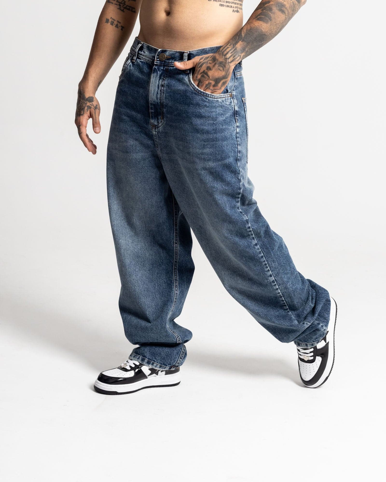 Total Look - Sacred White + Blue Denim - imagen 4