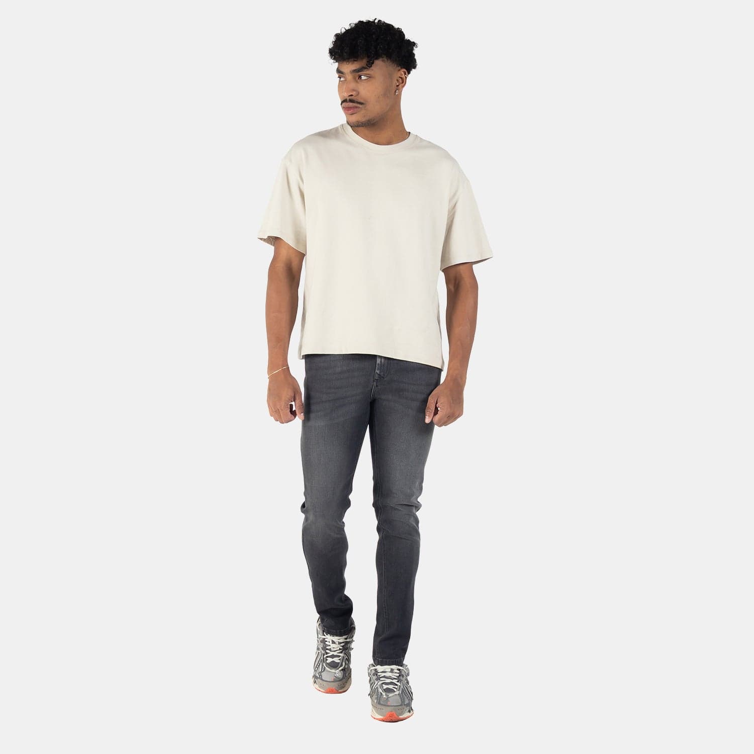 Jean Slim Fit Gris Oscuro