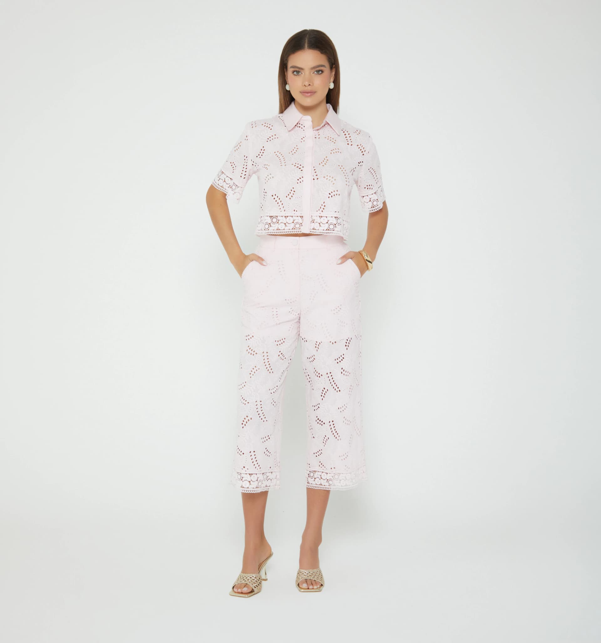 Pantalon culotte tiro alto con encaje