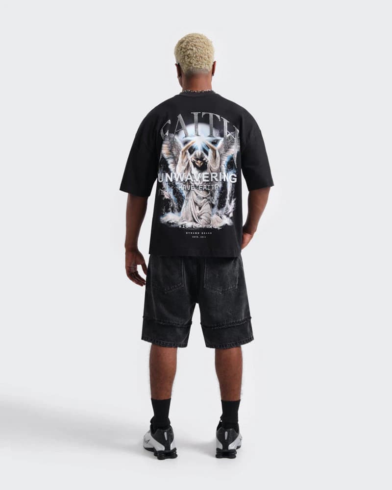 Camiseta Negra Oversize Eternal Faith - imagen 6