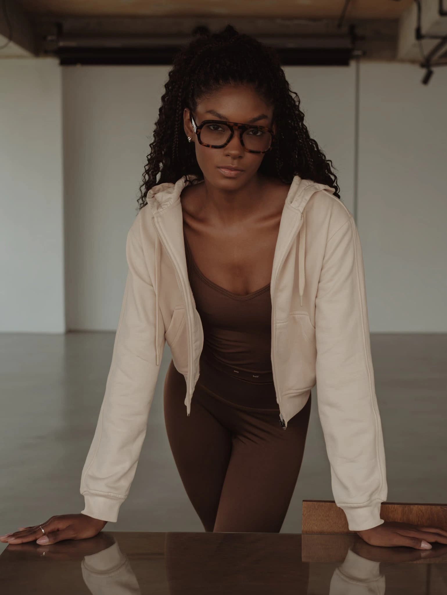 CROPPED ZIP HOODIE - NATURAL - imagen 3
