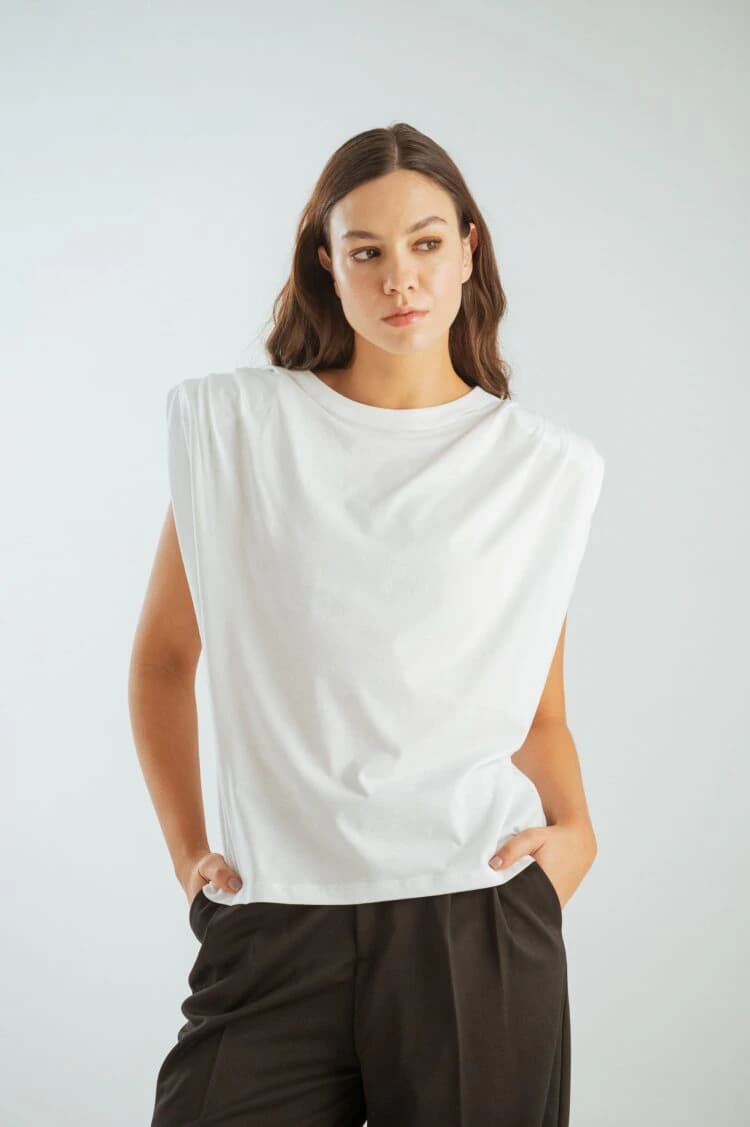 CAMISETA CON HOMBRERAS 178 - imagen 1