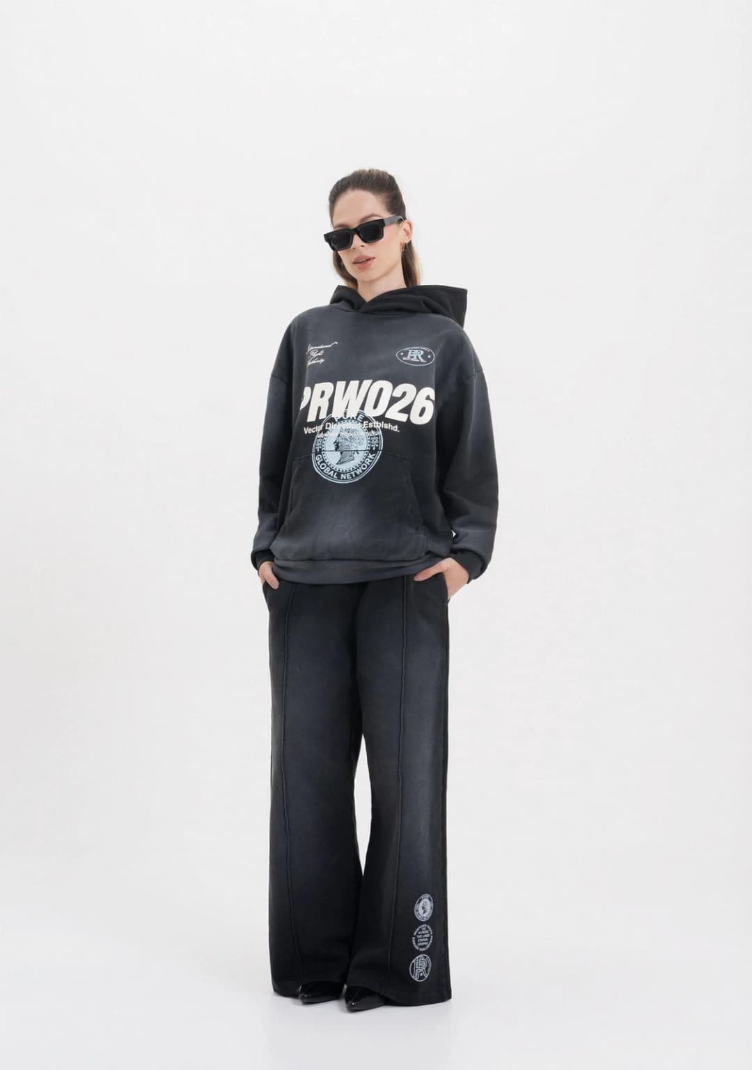 ACROSS THE LINES BLACK HOODIE - imagen 4