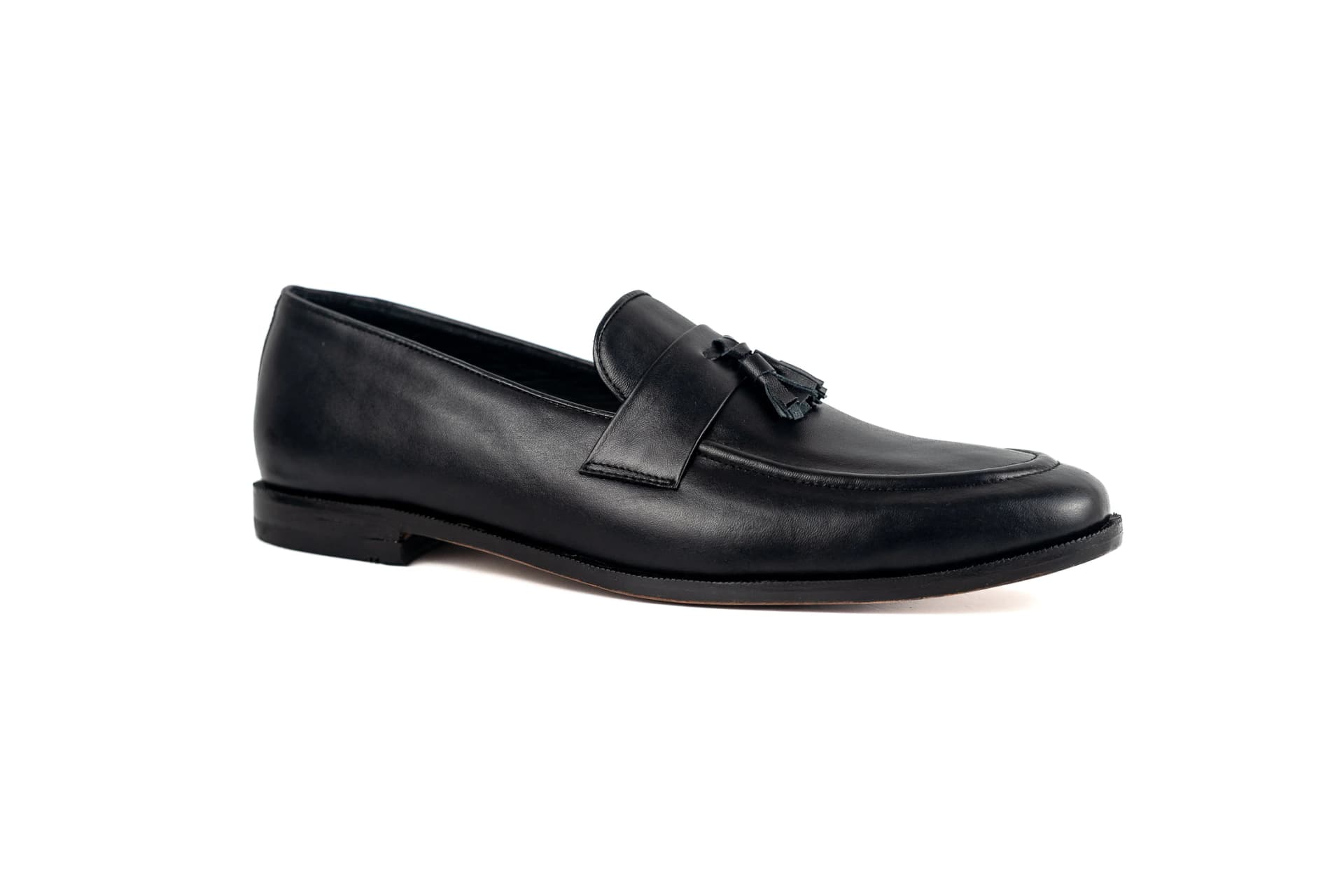 LOAFERS EN CUERO NEGRO ROBUSTO