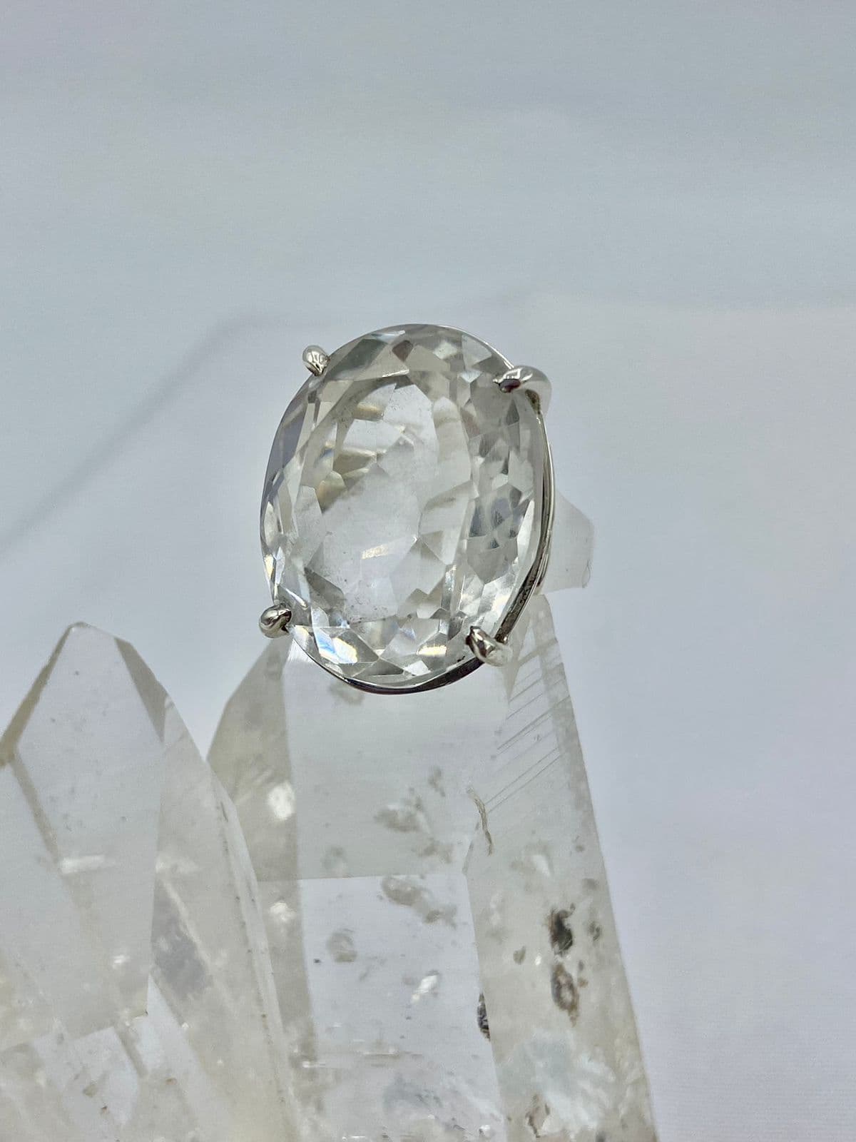 Anillo cuarzo Transparente Óvalo Faceteado - imagen 1
