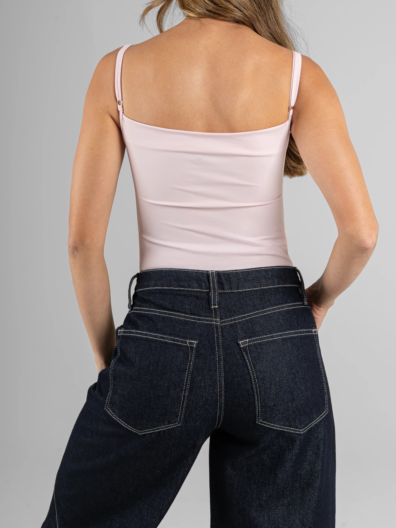 Ref: 0610712 Body stretch,doble tela, escote y cortes delanteros, tono rosa - imagen 2