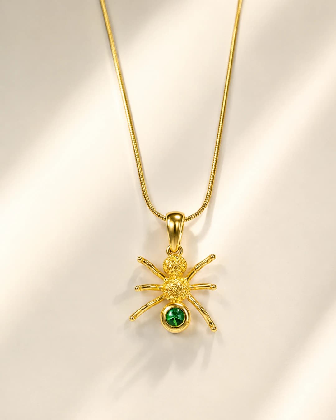 Collar dije las obreras dorado - imagen 3