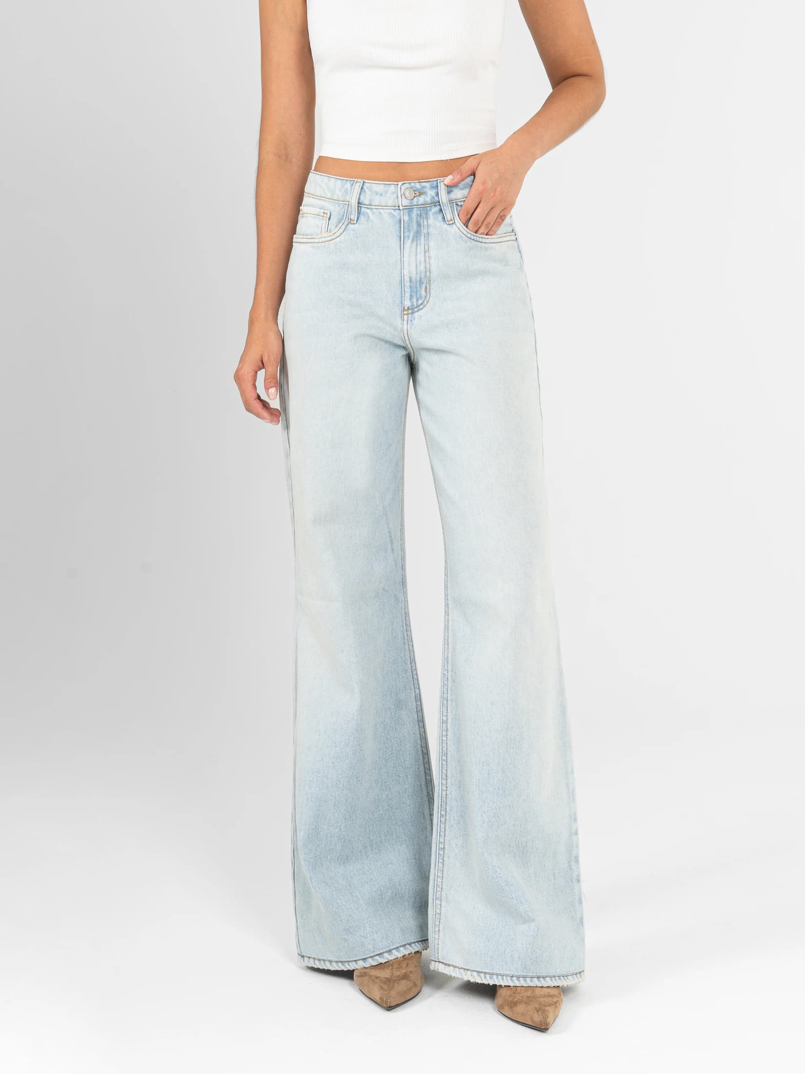 Ref: 066498 Jean mom flare, rígido, tiro alto, tono azul claro - imagen 3