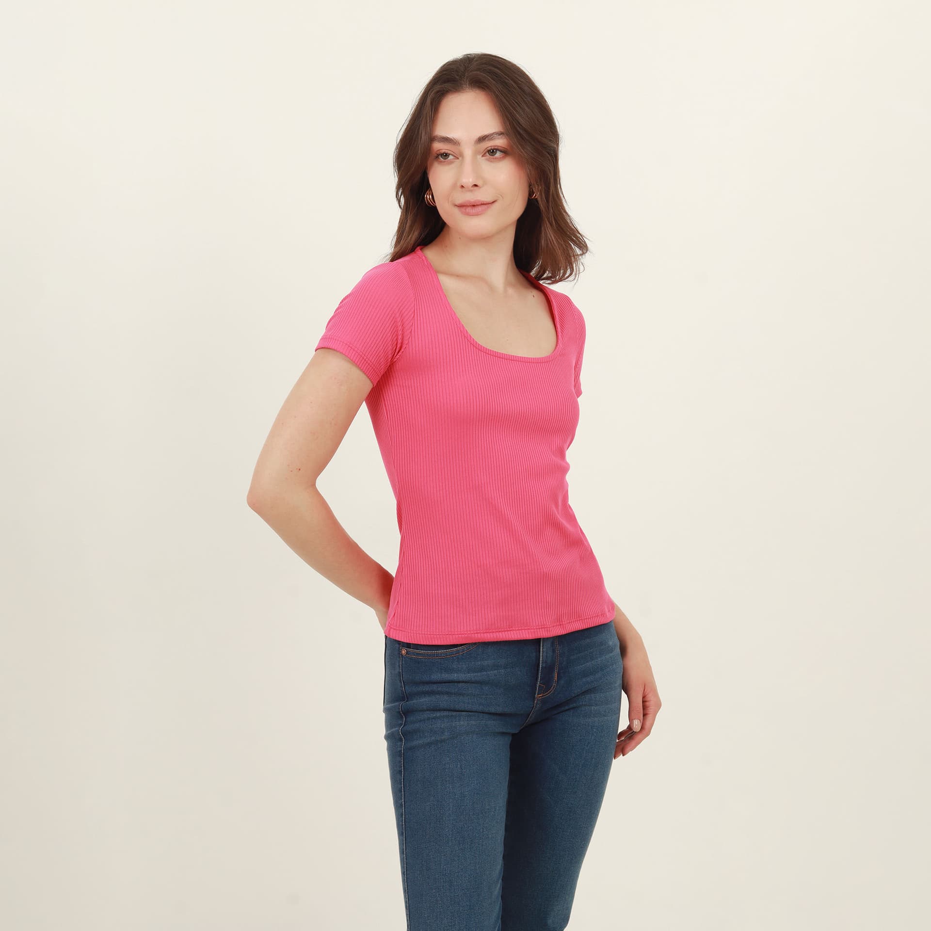 Camiseta en rib cuello cuadrado manga corta - imagen 6
