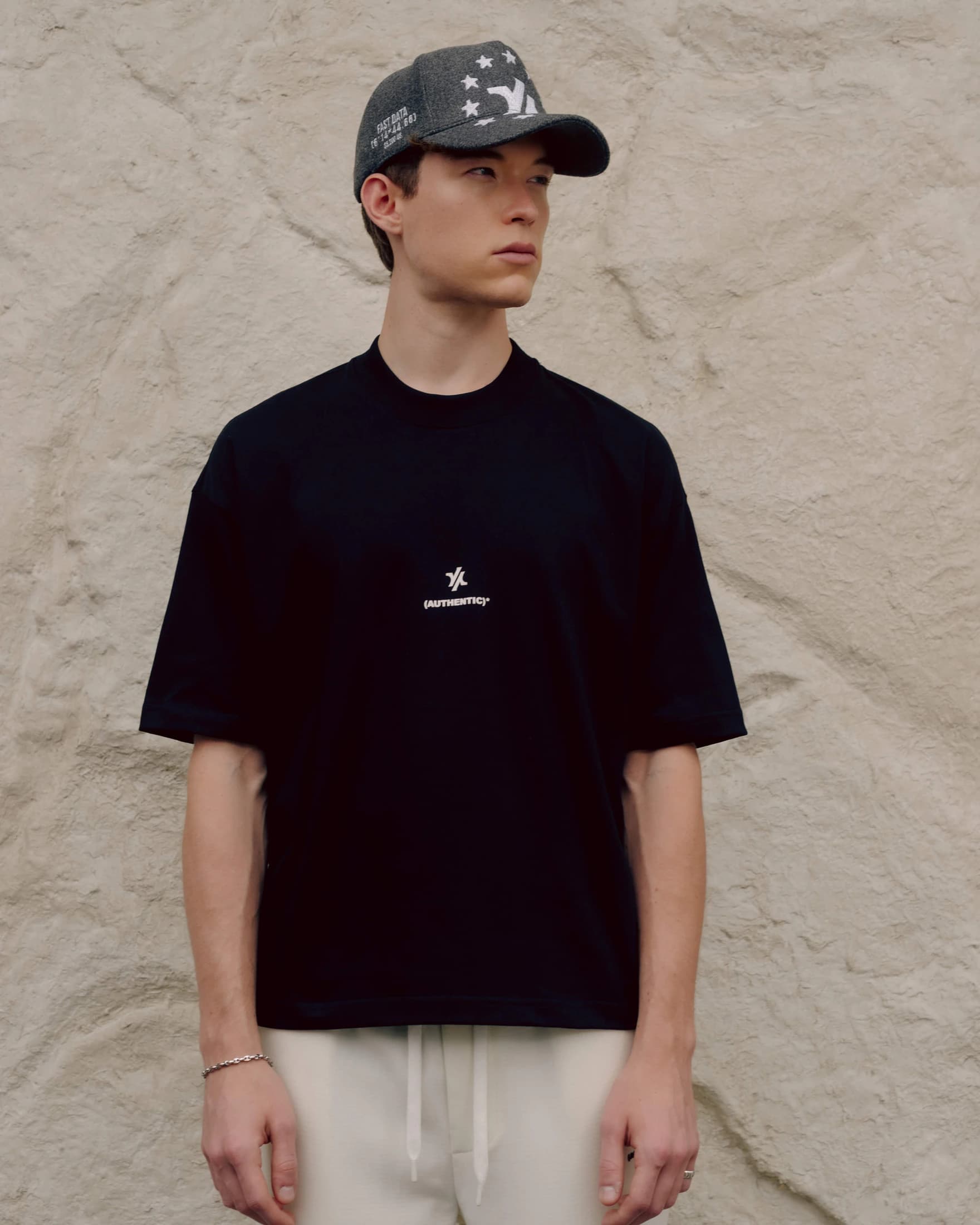 ISOTYPE BOX T-SHIRT - imagen 2