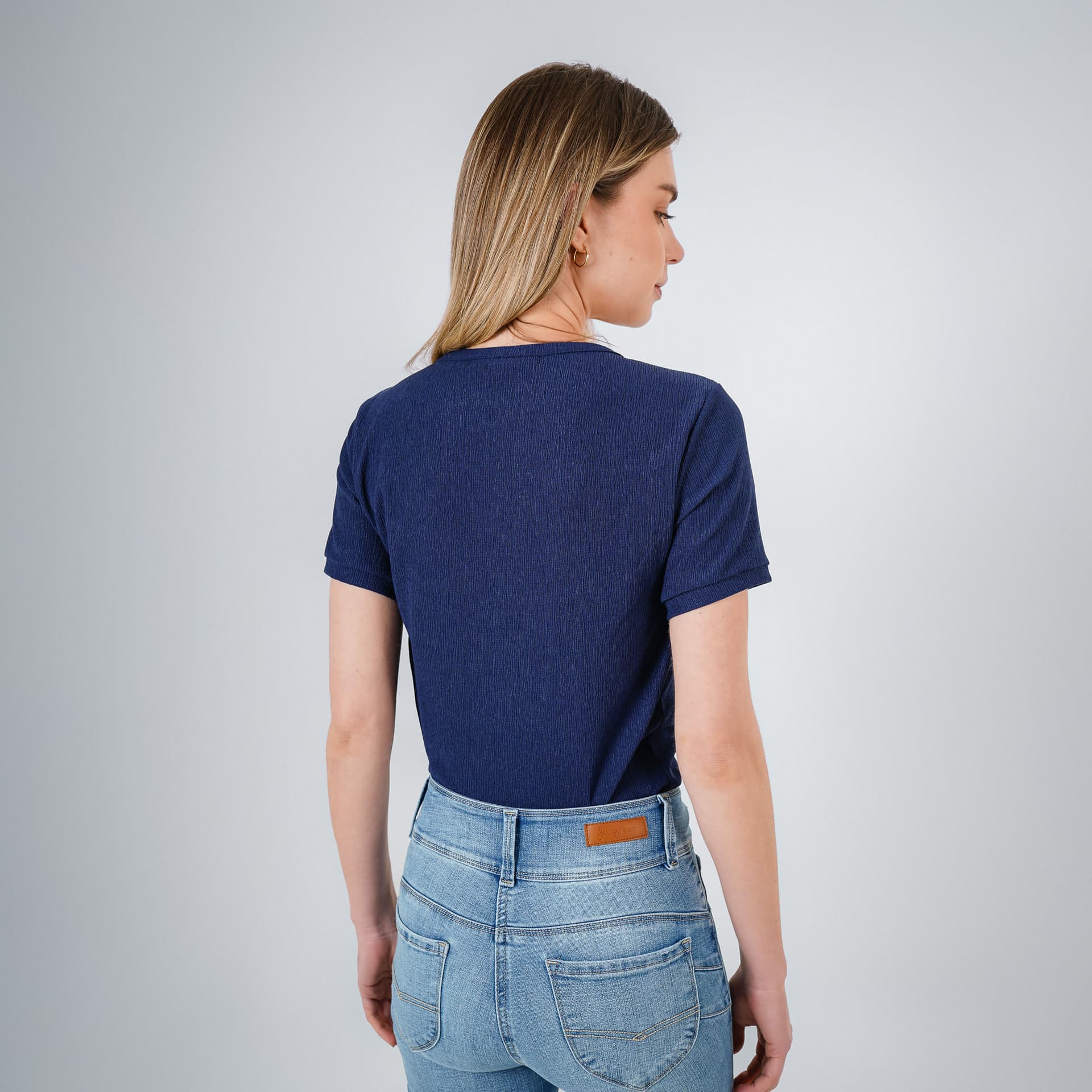 Camiseta Cuello V Manga Corta - imagen 3