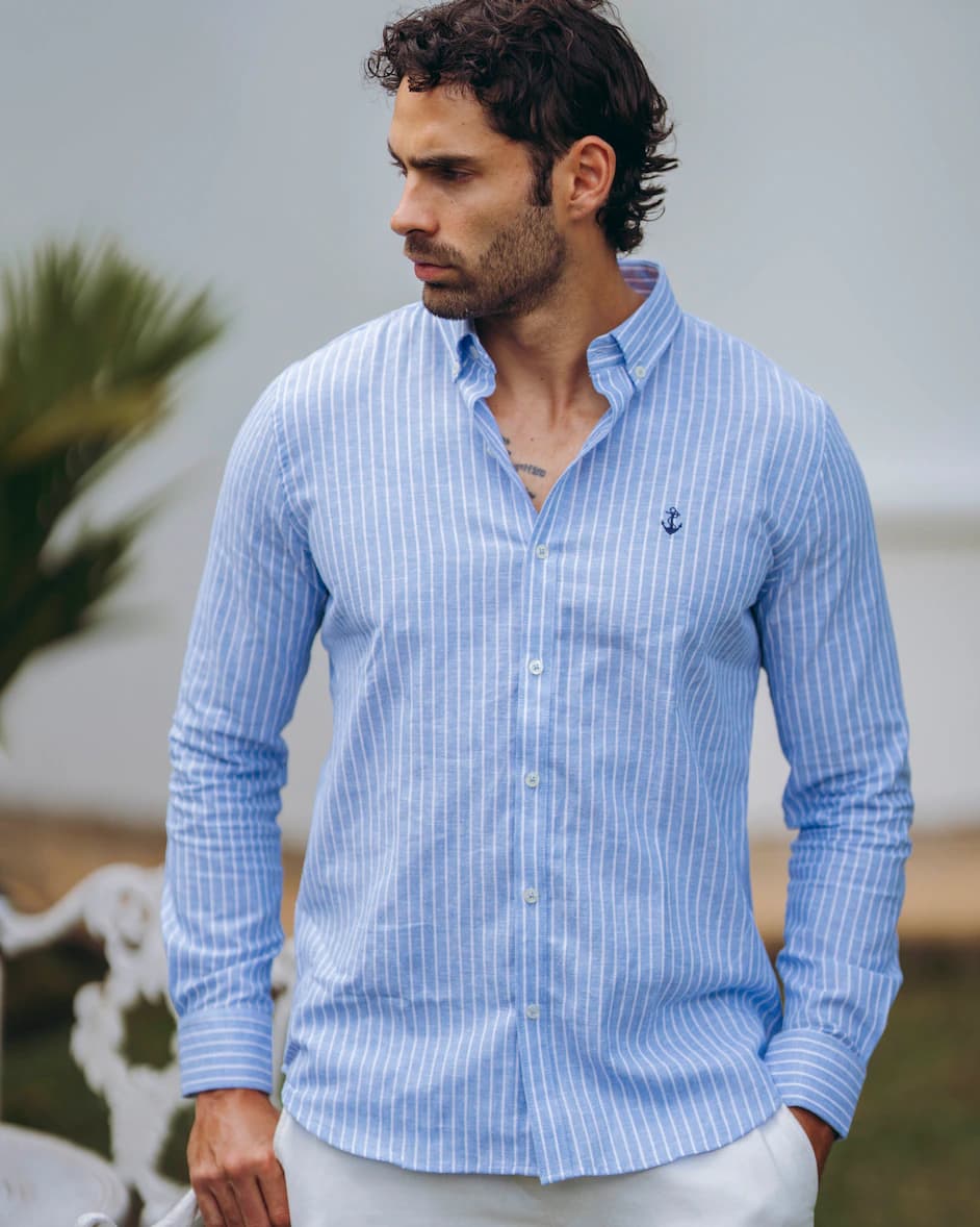 Camisa de Lino Azul Claro y Rayas Blancas