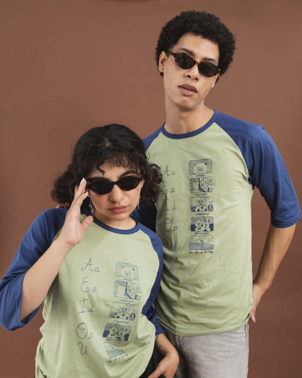 Camiseta vocales.