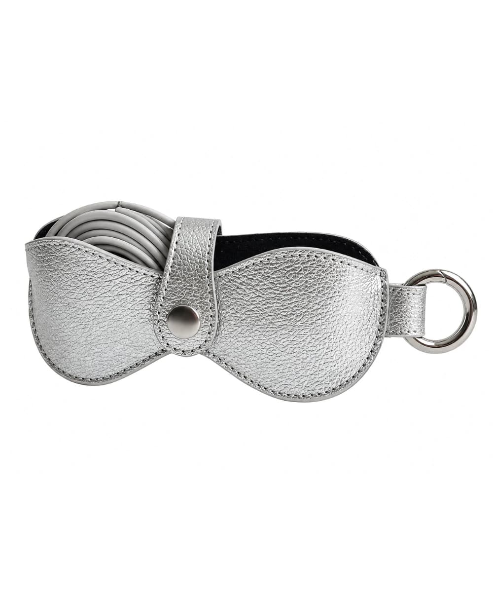 Charm Portagafas en Cuero Plateado - imagen 2