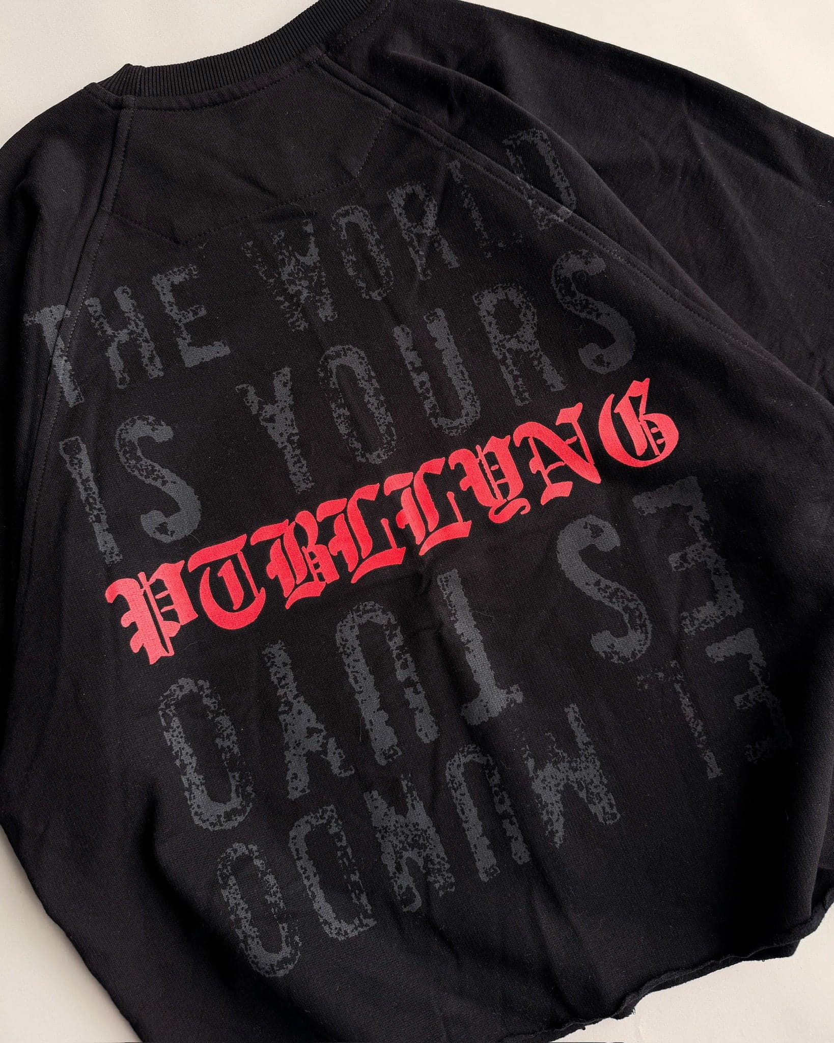 CREWNECK THE WORLD IS YOURS - imagen 6