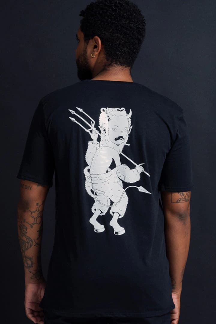 Camiseta diablo disfrazado de oso
