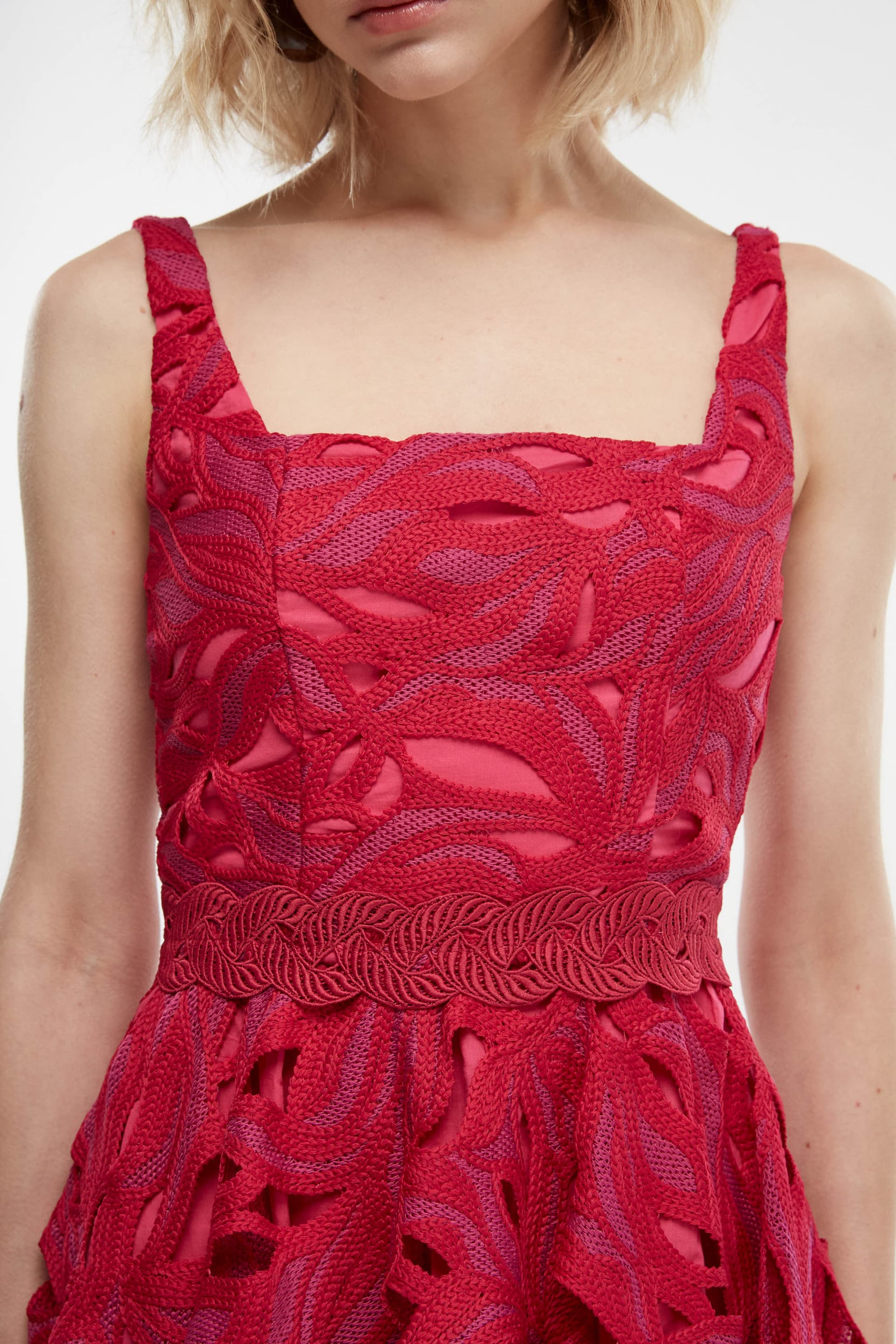 OCASO MINI DRESS BURGUNDY - imagen 4