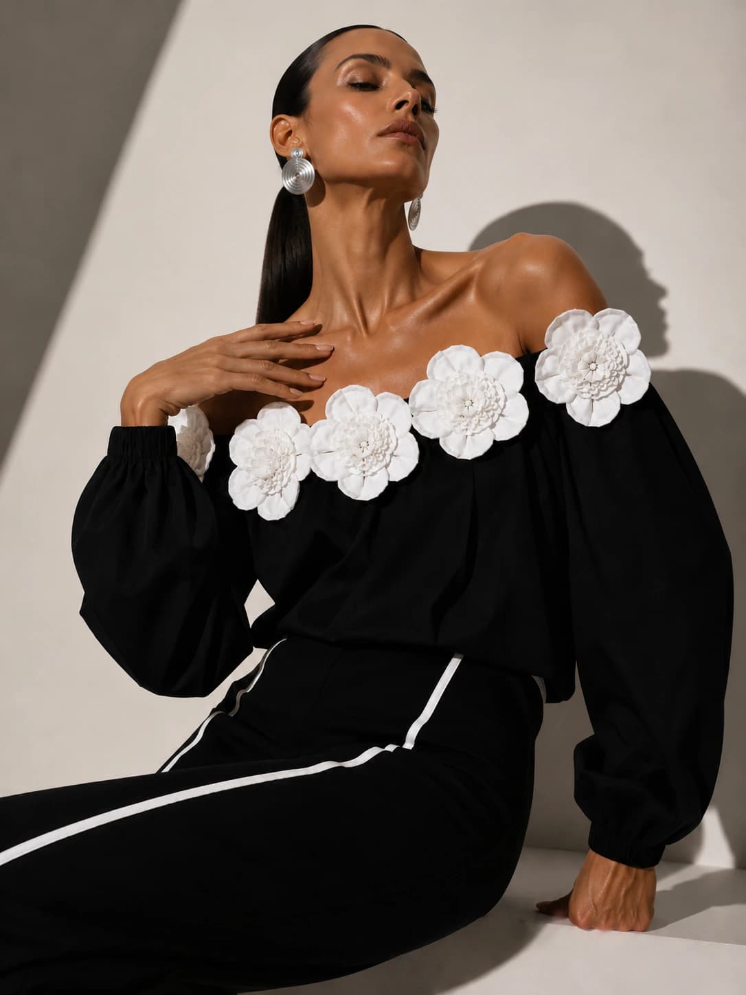 Blusa Magnoleah negra + Blanca - imagen 5