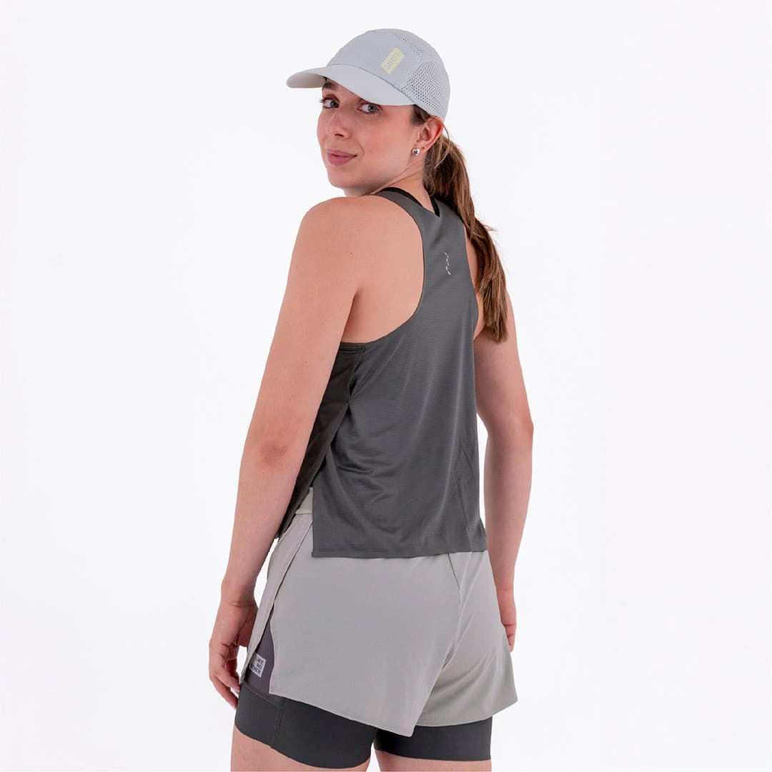 CAMISETA RUNNING MANGA SISA LEVIT GRIS PARA MUJER - imagen 2