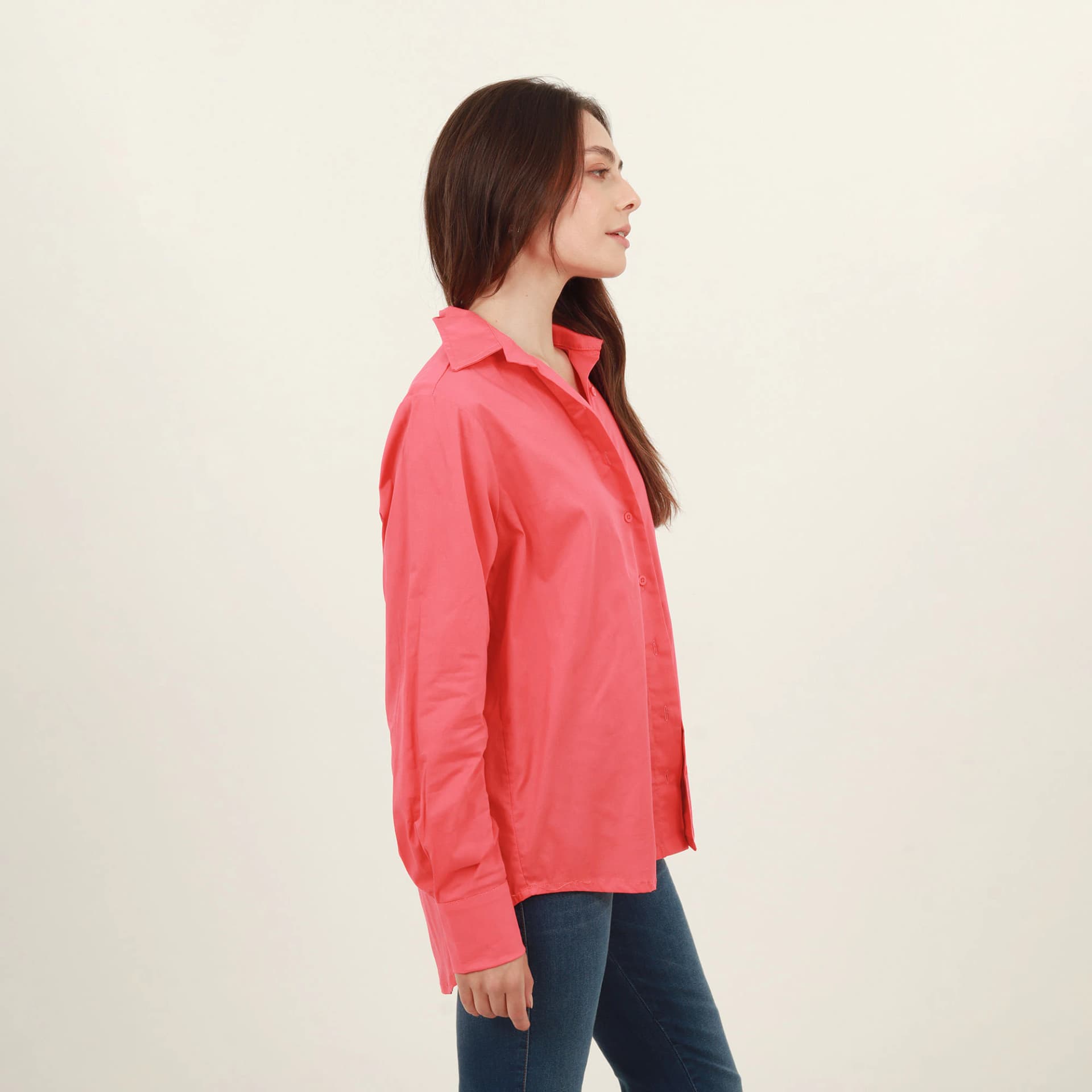 Blusa clásica cuello camisero manga larga corte almilla - imagen 3