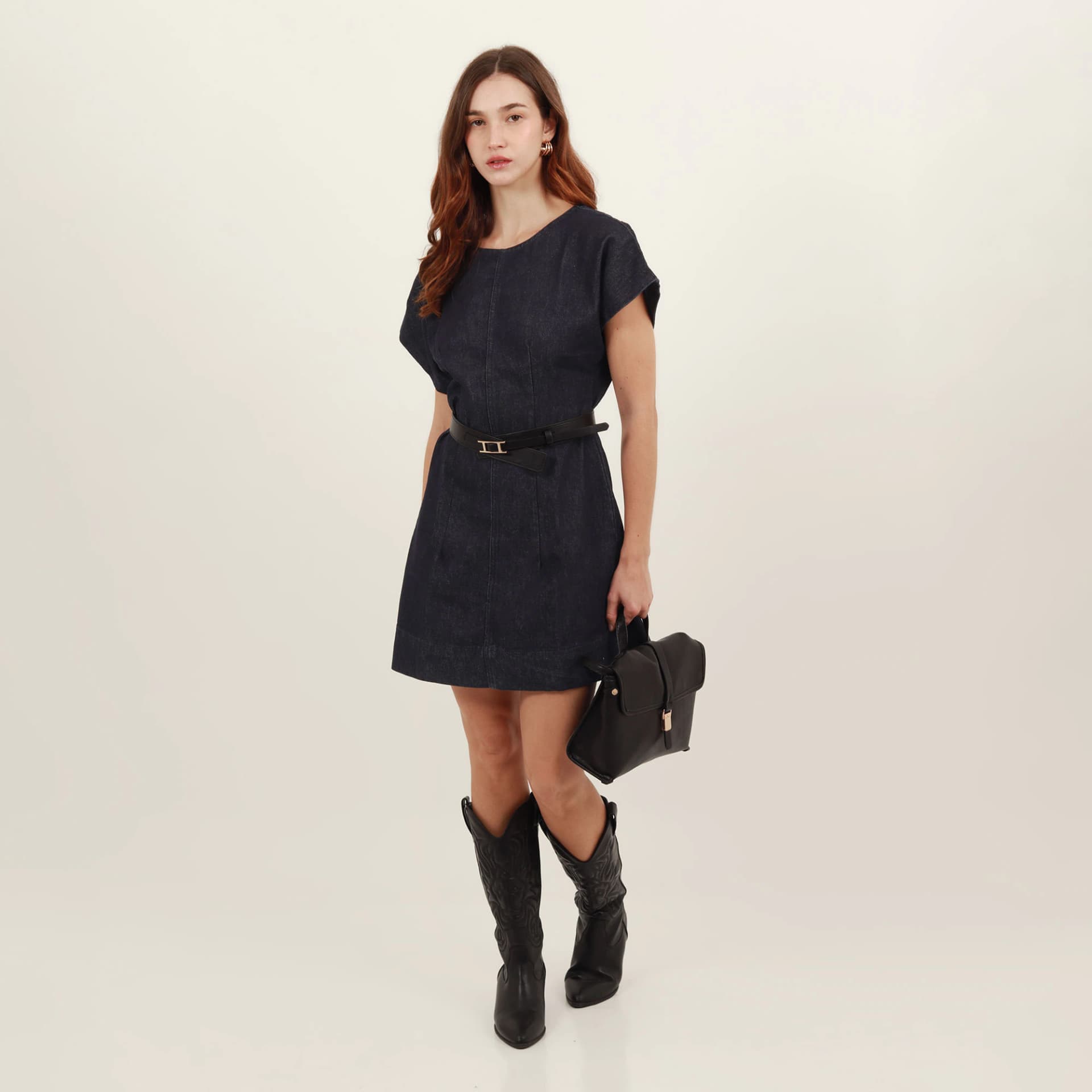 Vestido corto escote redondo en denim - imagen 1