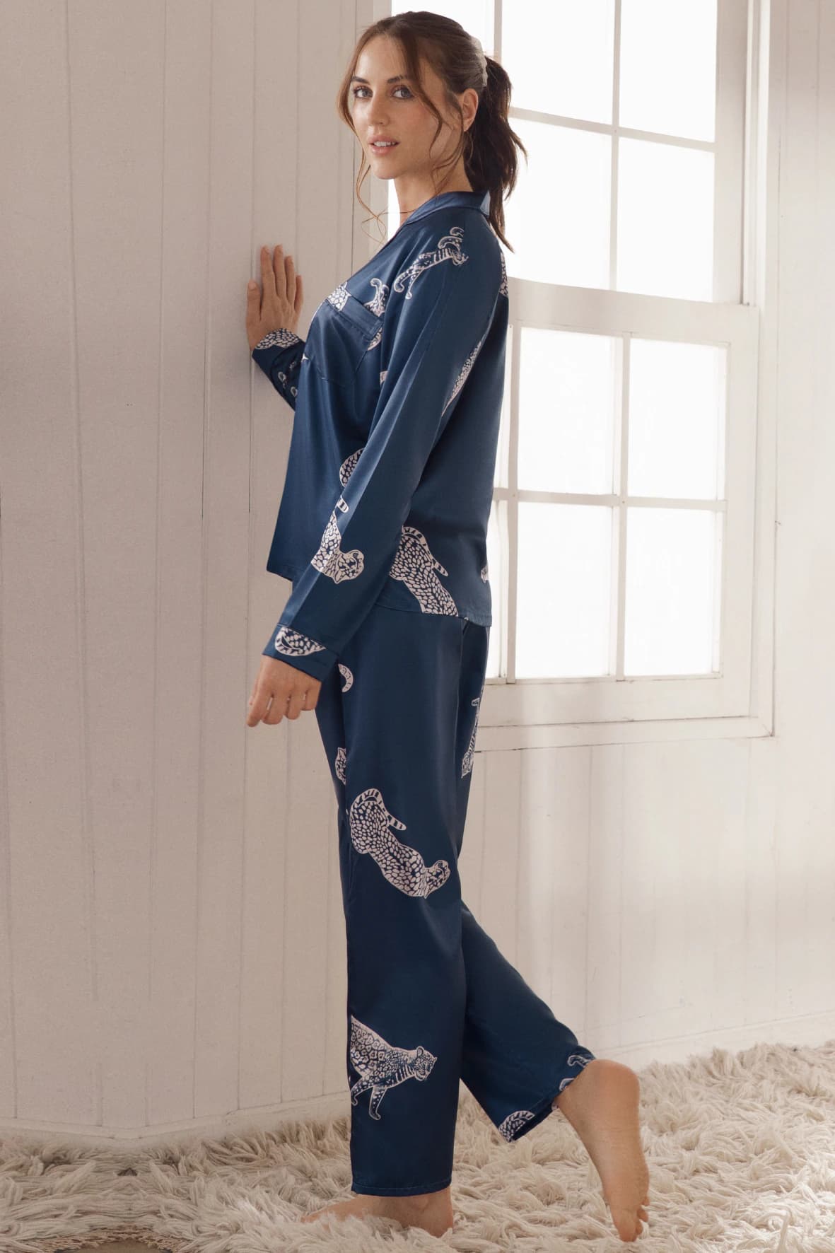 Pijama de Satín con Pantalón Largo y Camisa | Marca Aliada - imagen 2