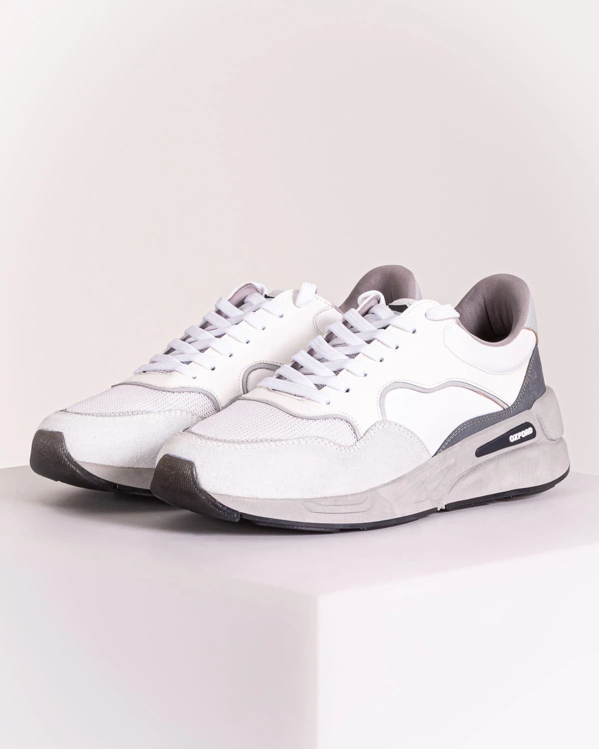 Calzado blanco para hombre