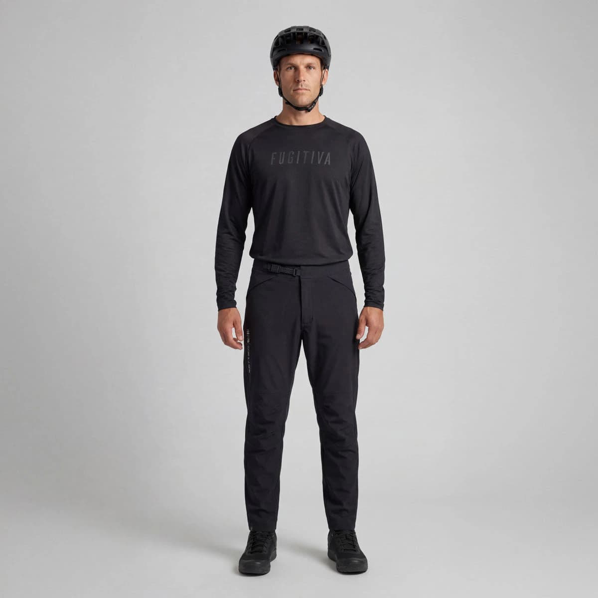 COMBO | Jersey FGTV Manga Larga Negro |  Pantalón Fugitiva Alpha - Negro Profundo